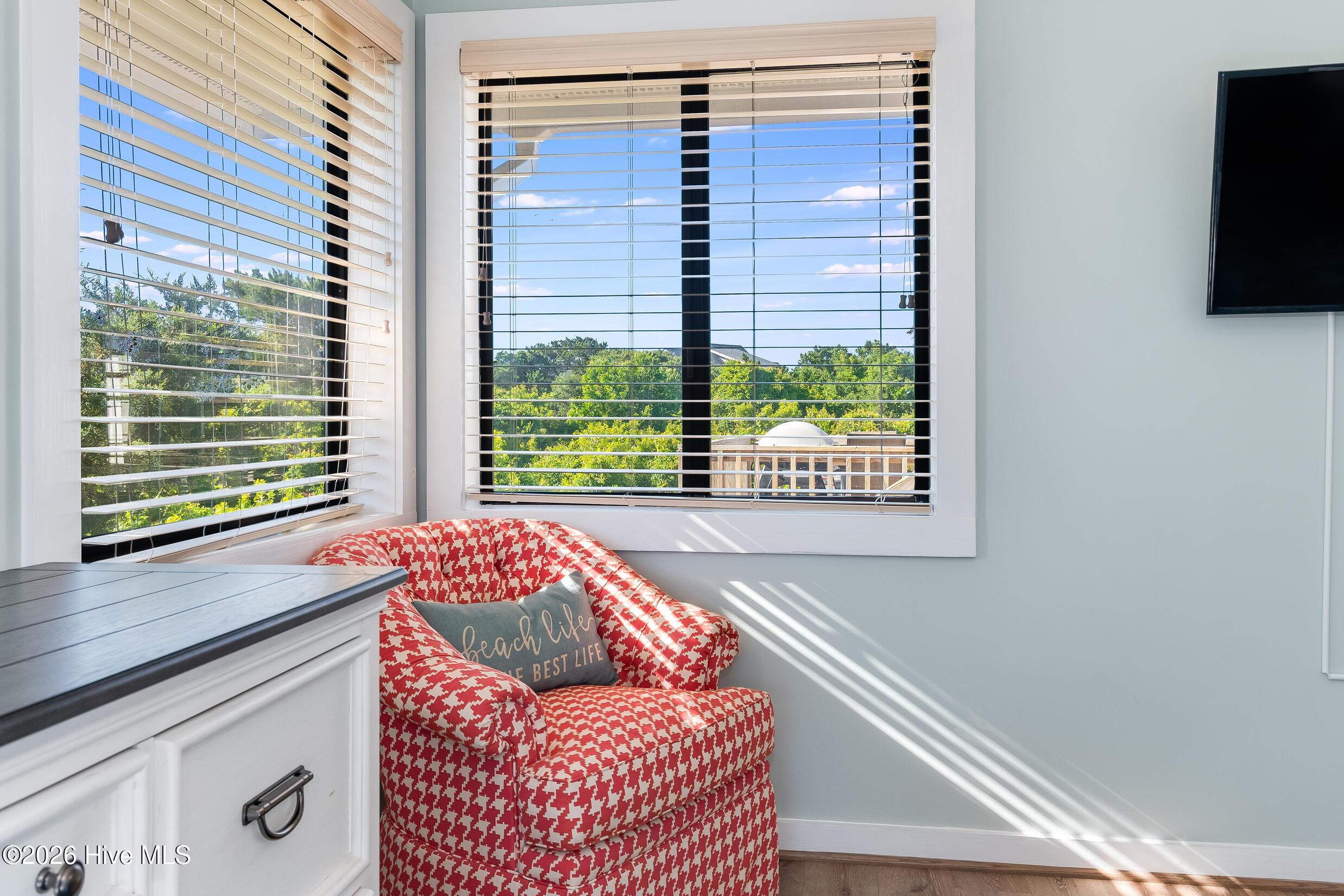 100557535 | Photo 24