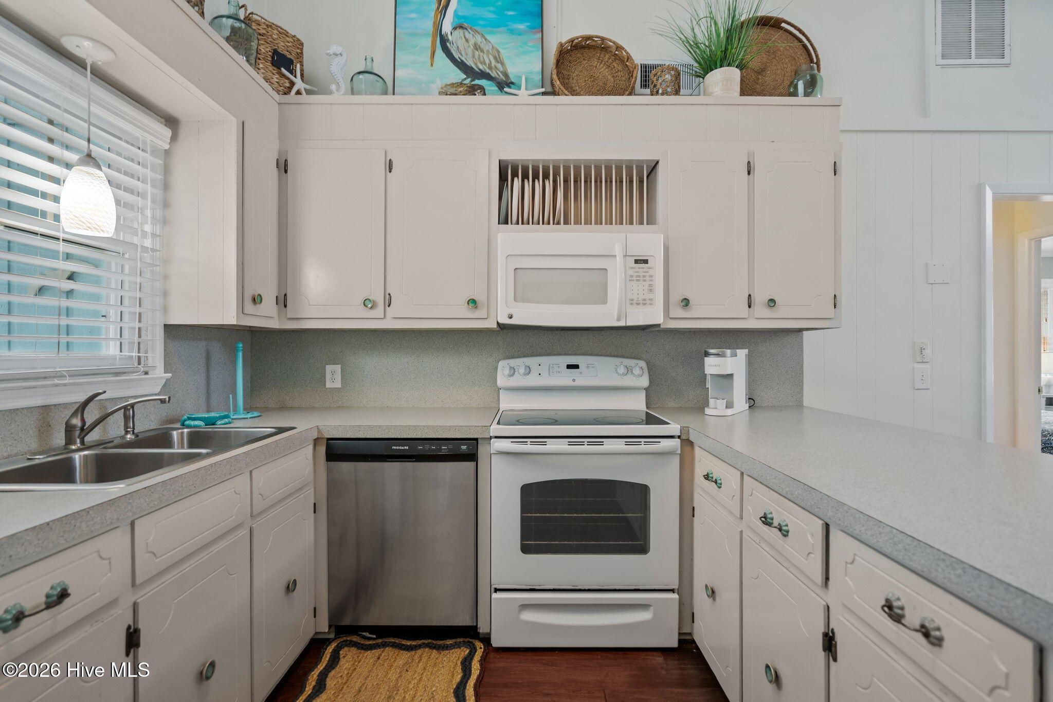 100543033 | Photo 19