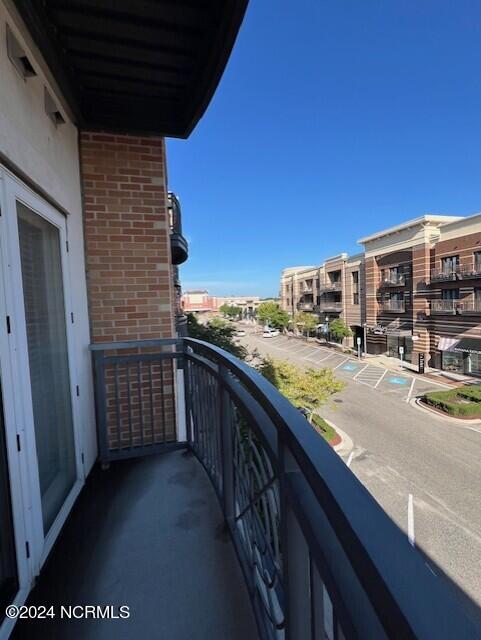 100537337 | Photo 44