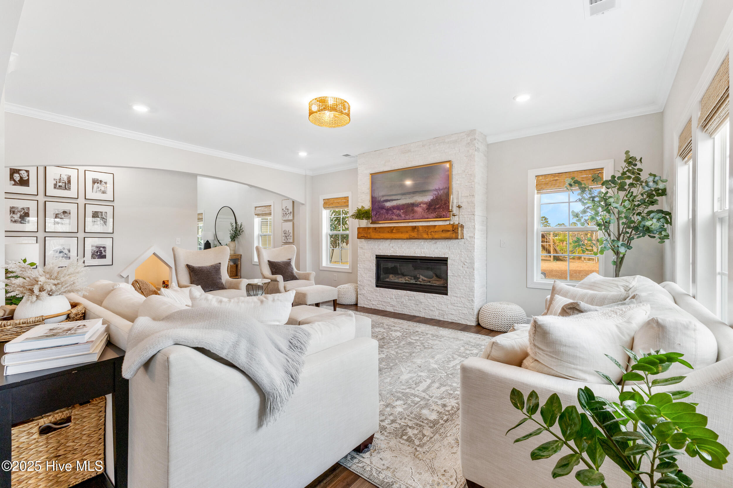 100546095 | Photo 19