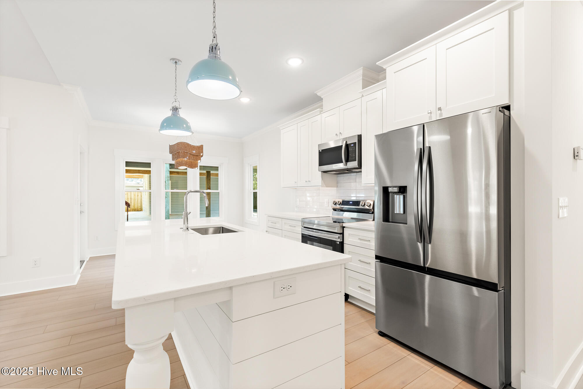 100514744 | Photo 26