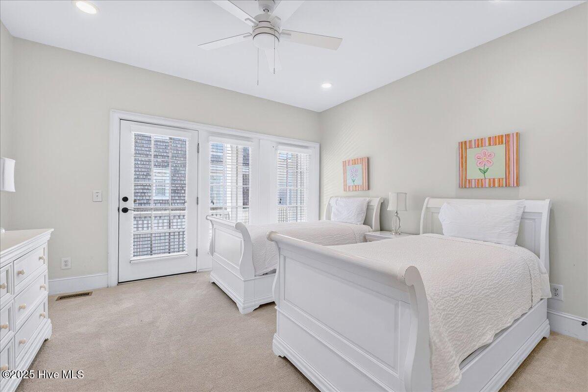 100540926 | Photo 54