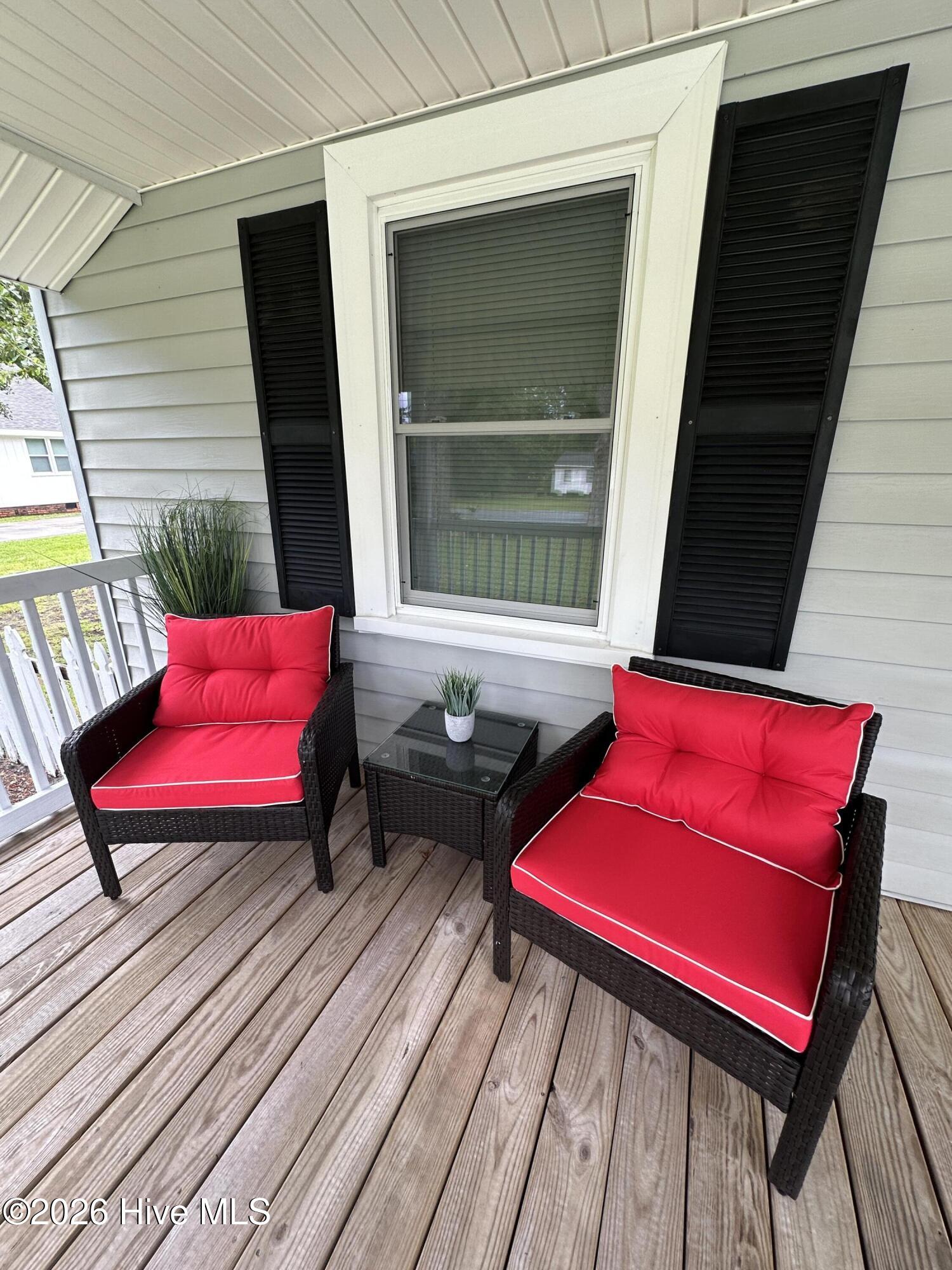 100556004 | Photo 21