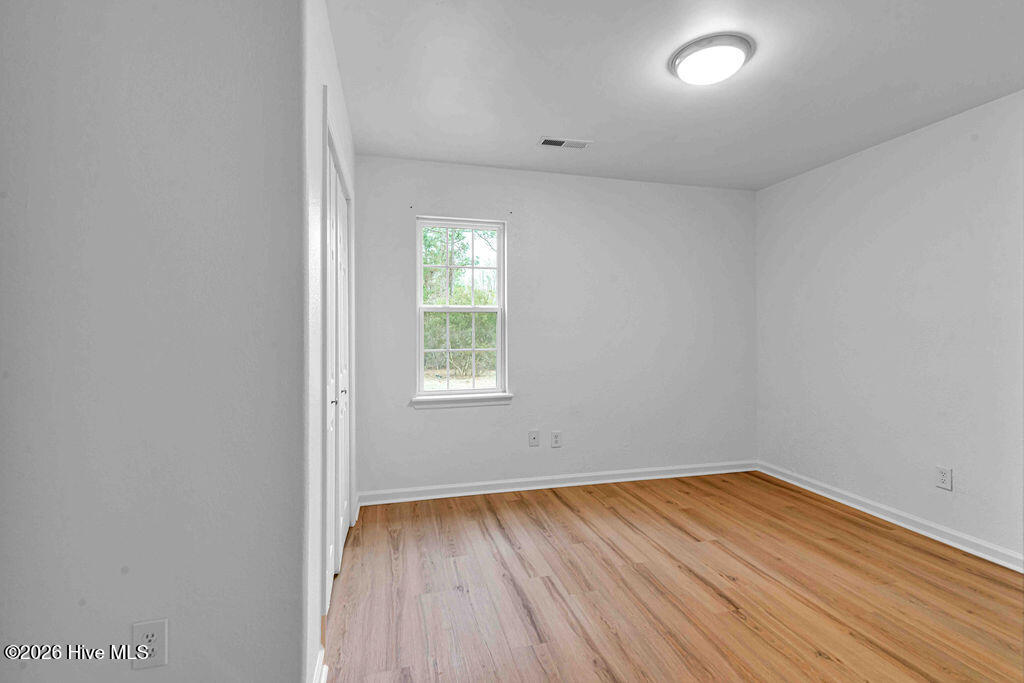 100557363 | Photo 25