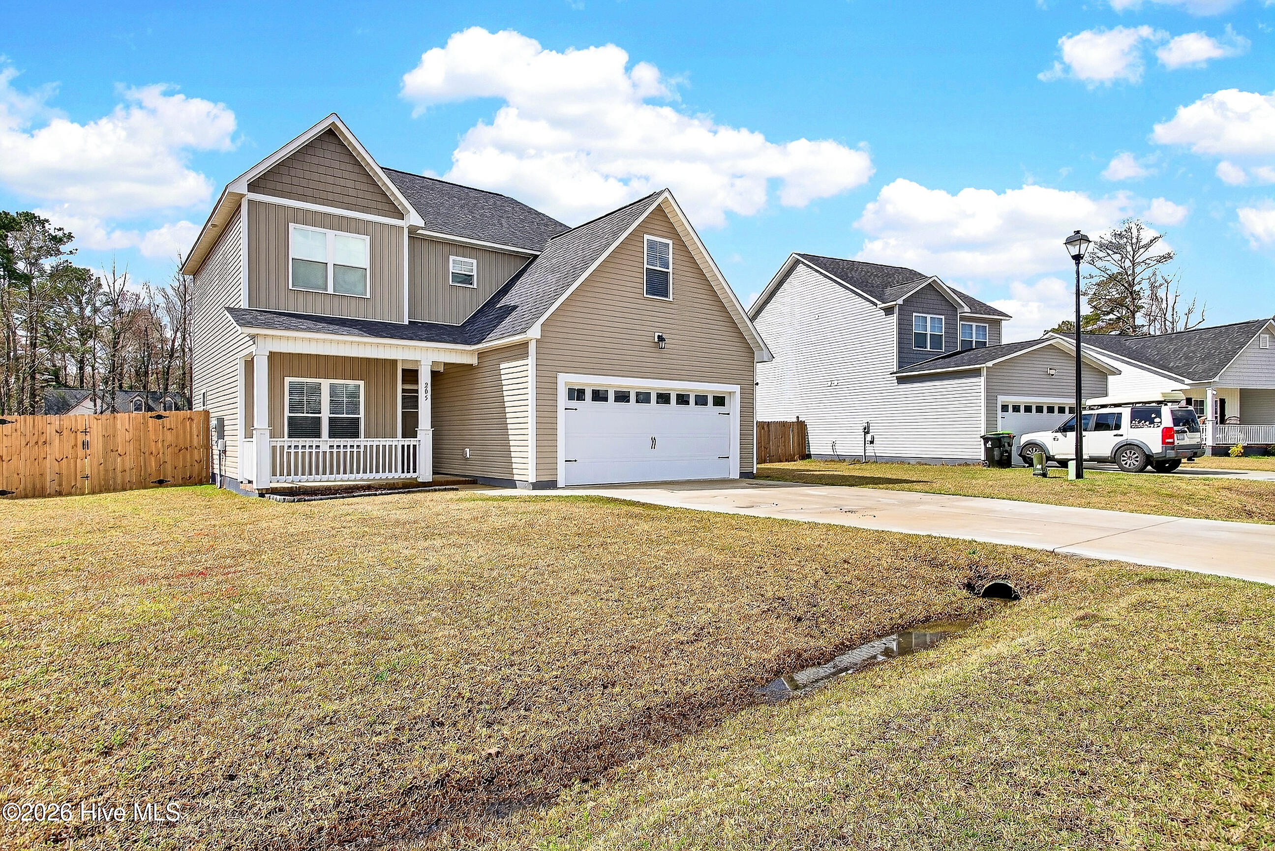 205 W Theriault Court,Jacksonville