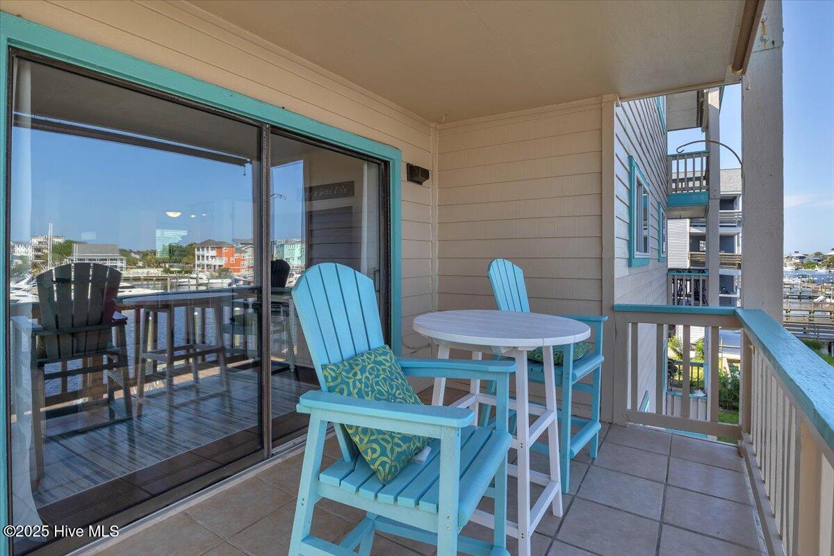 100558526 | Photo 23