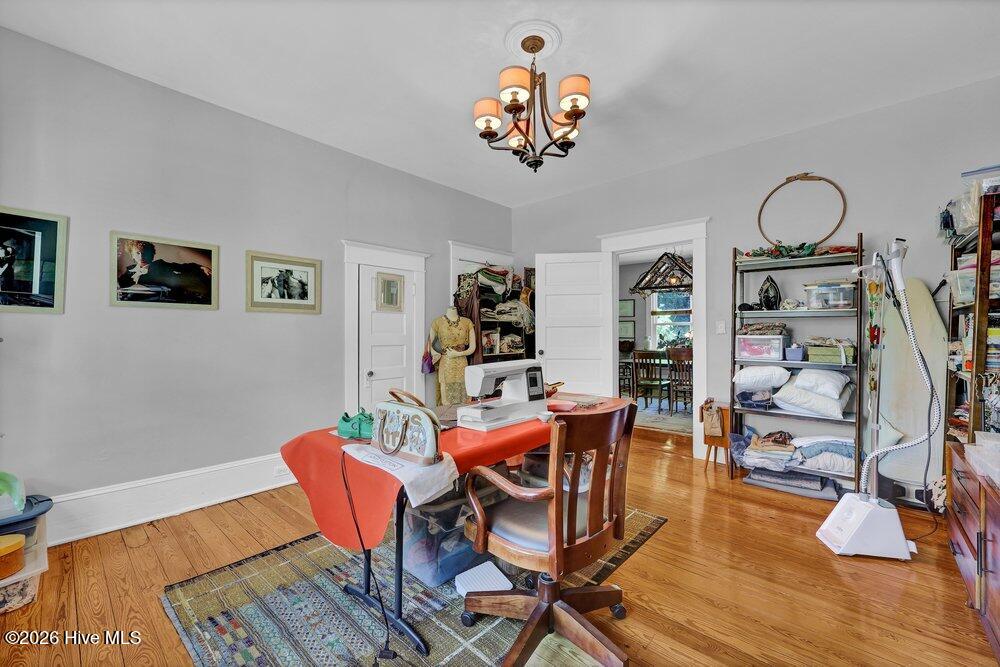 100566675 | Photo 25