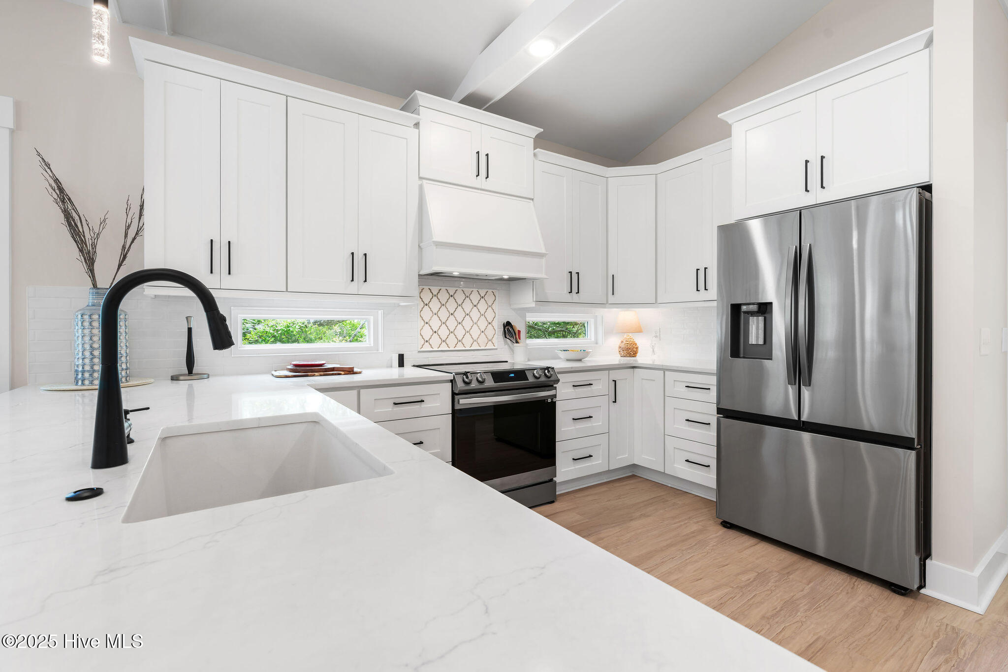 100555658 | Photo 22