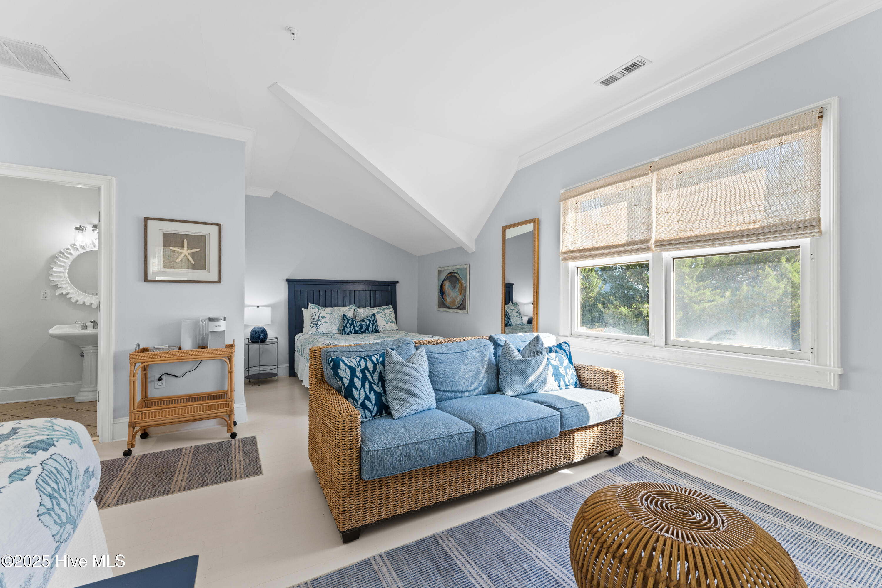 100552757 | Photo 13