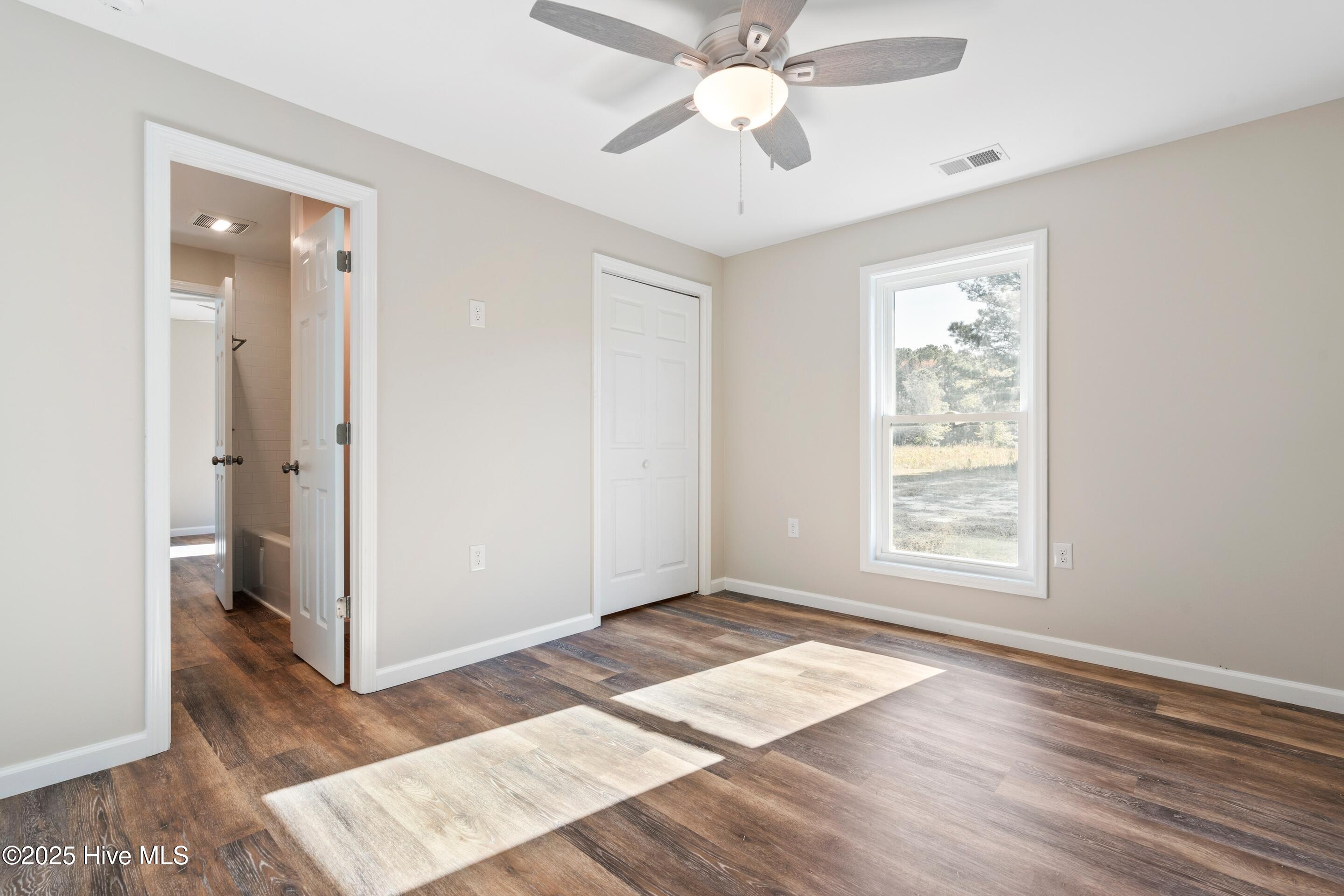 100545908 | Photo 23