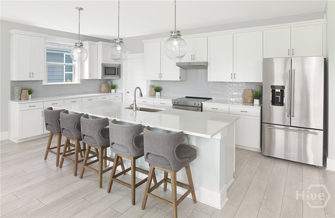 Pictures, photographs, colors, features, and sizes are for illustration purposes only and will vary from the homes as built.