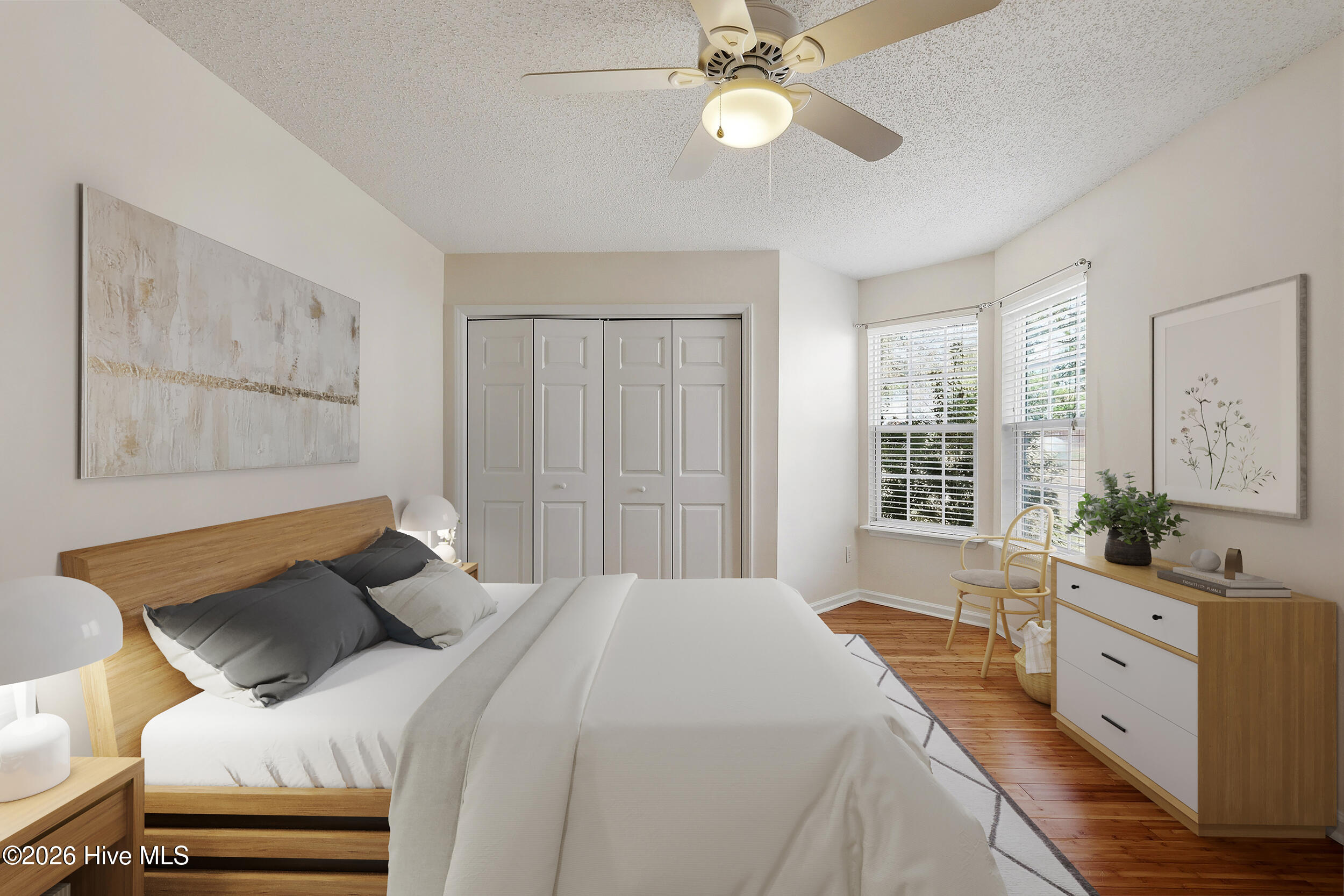 100560025 | Photo 16