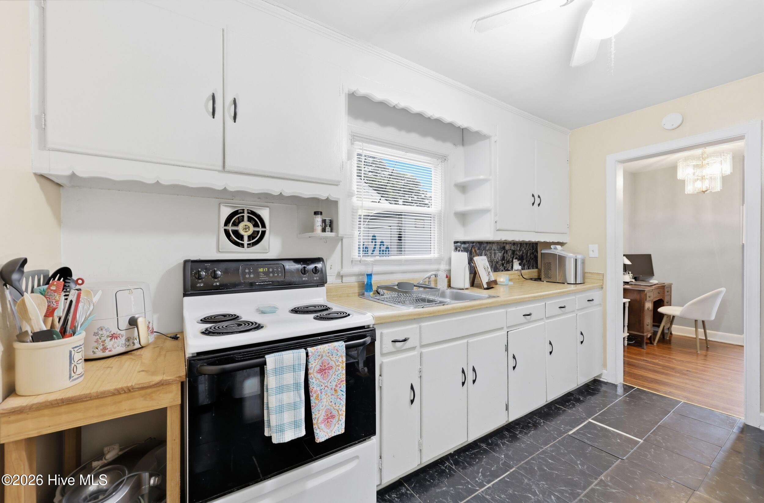 1205 Raleigh Street, Elizabeth City, NC, 27909