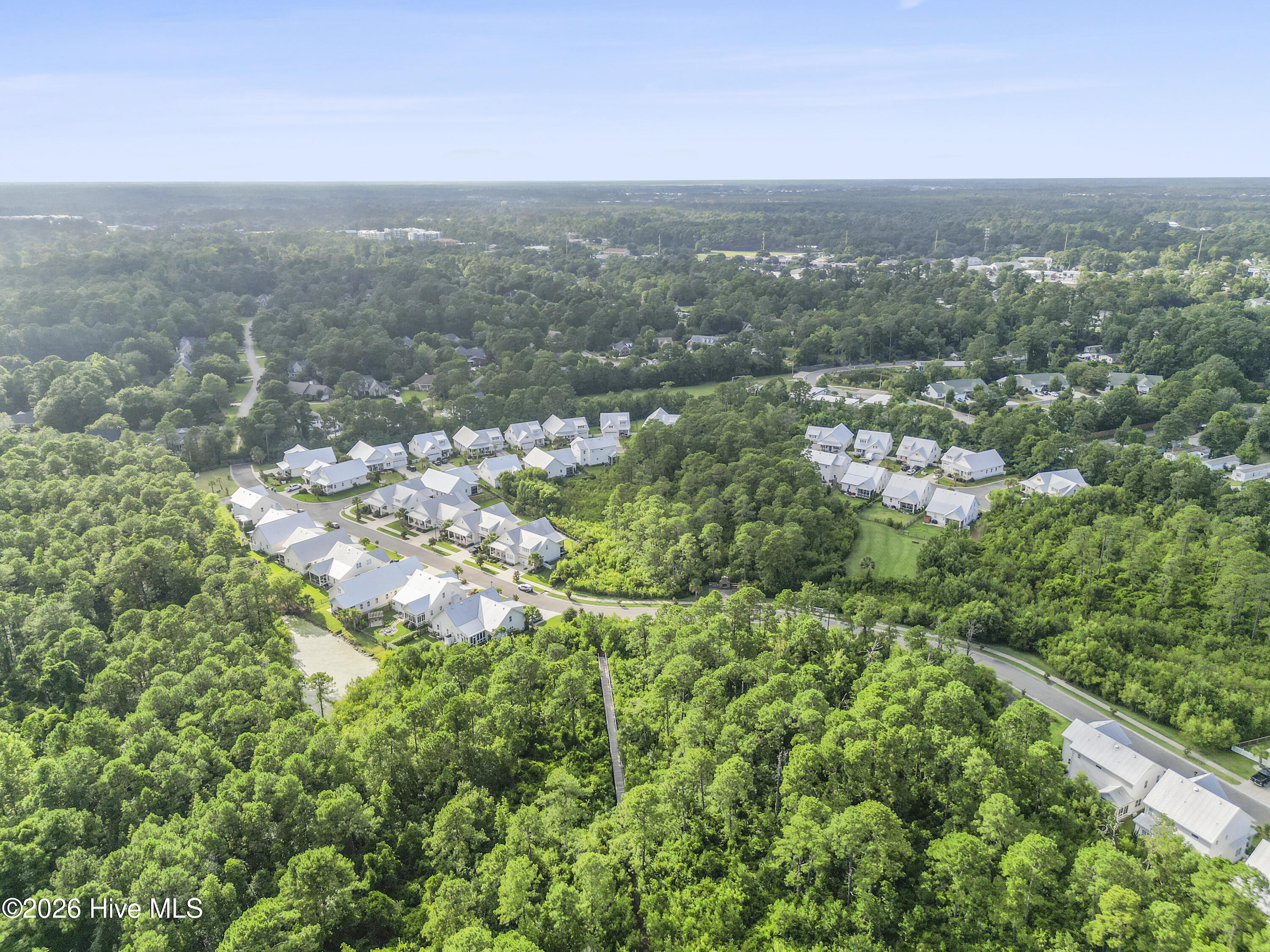 100565220 | Photo 84