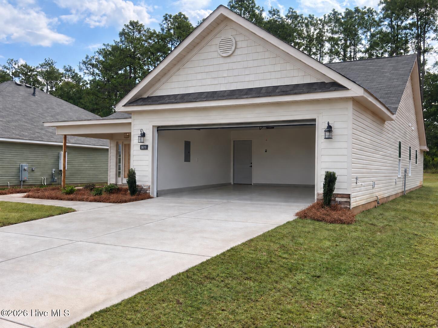 Photo 3 of Single family home for sale at 8619 Snelling Dr, Aiken, SC 29803 | MLS# 100592937 | Listing updated on 2026-09-30