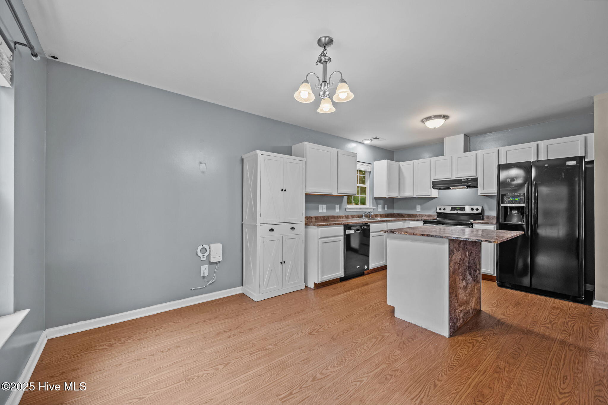 100522218 | Photo 11