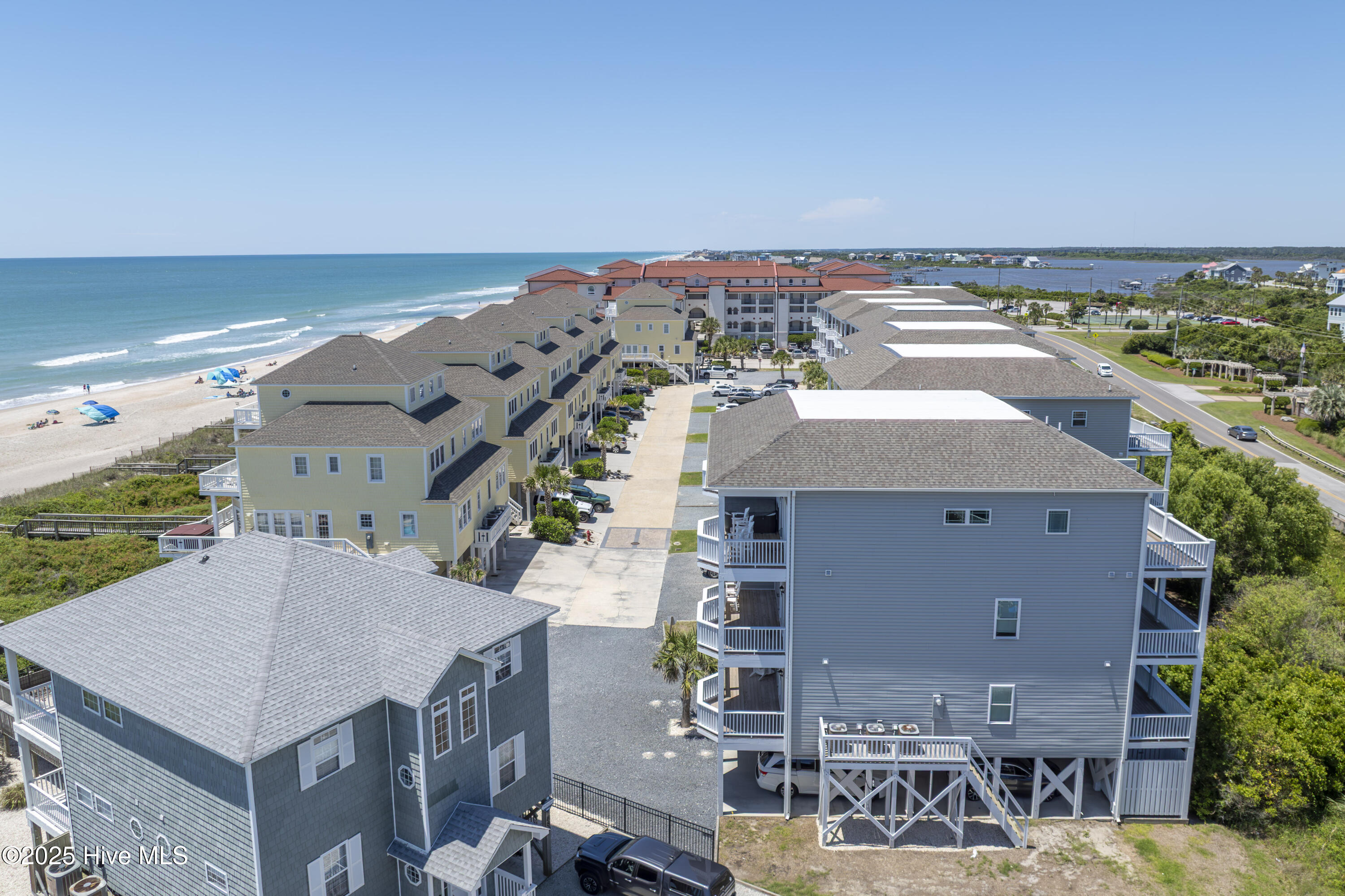 100510415 | Photo 62