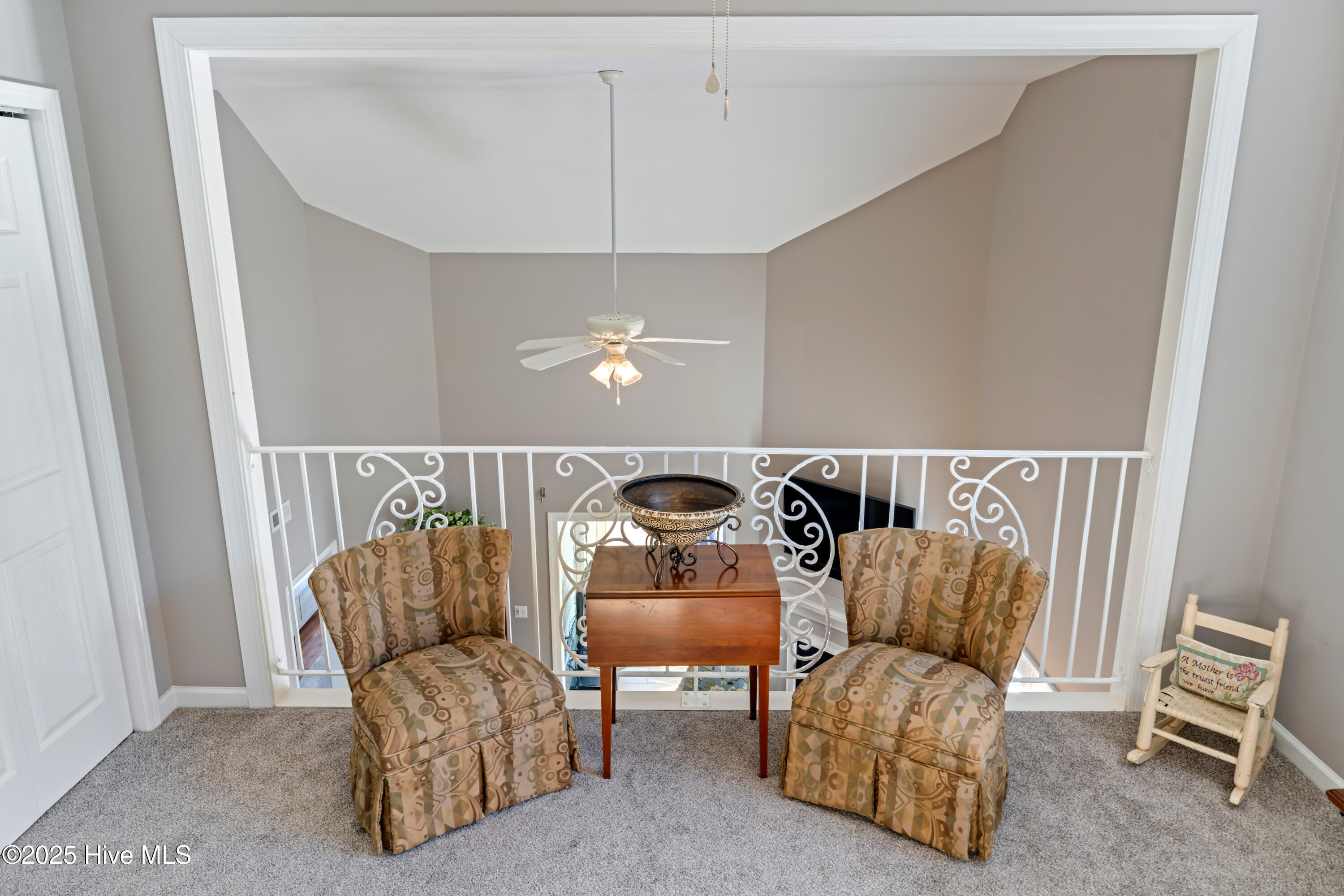 100543099 | Photo 45