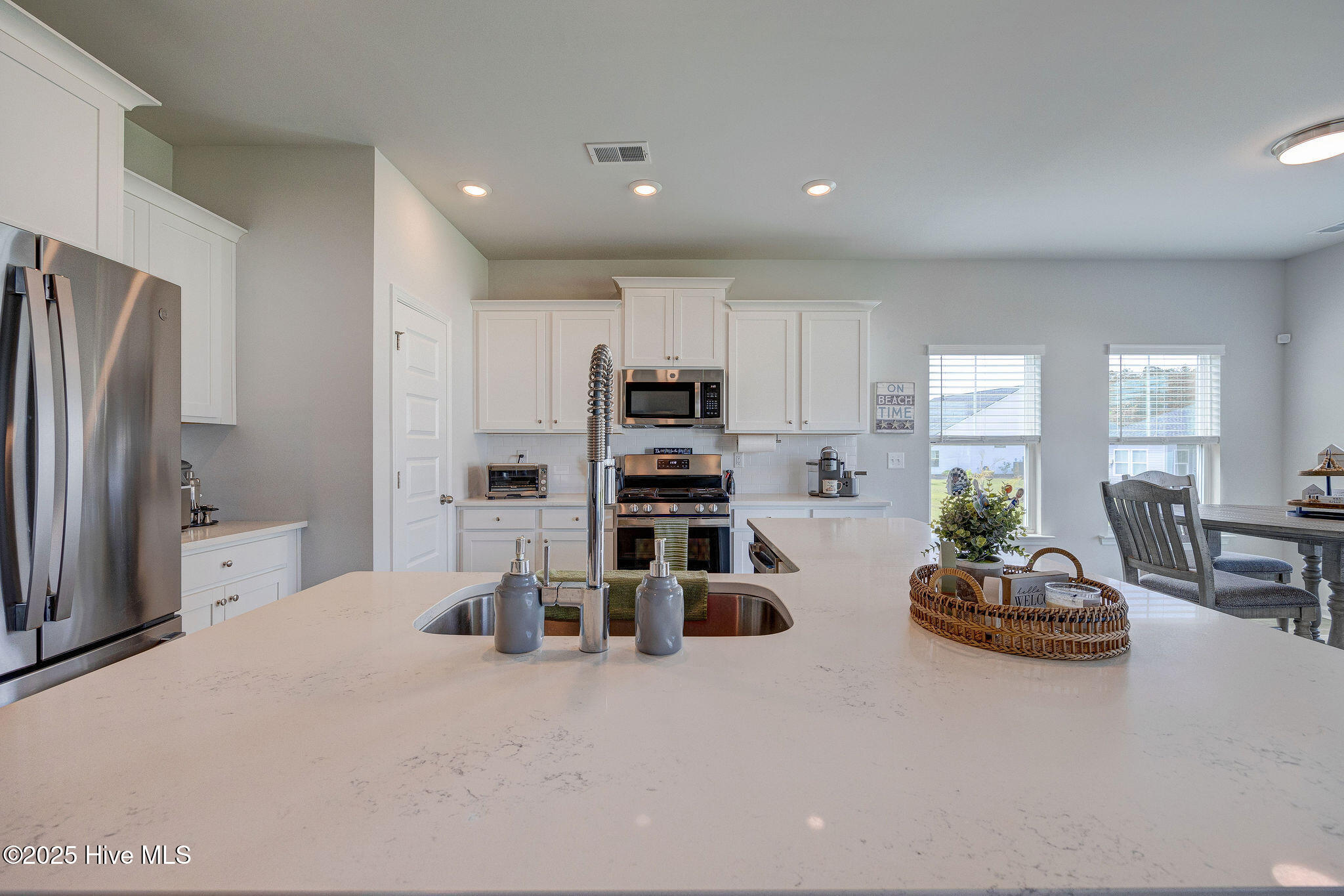 100506096 | Photo 17