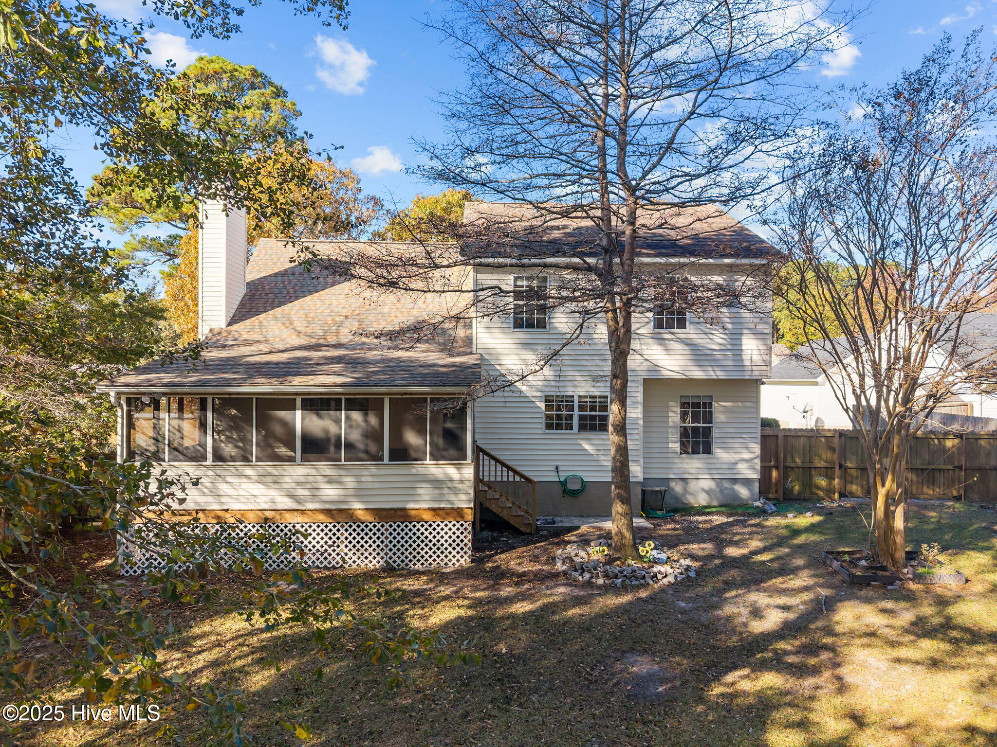 100541595 | Photo 46