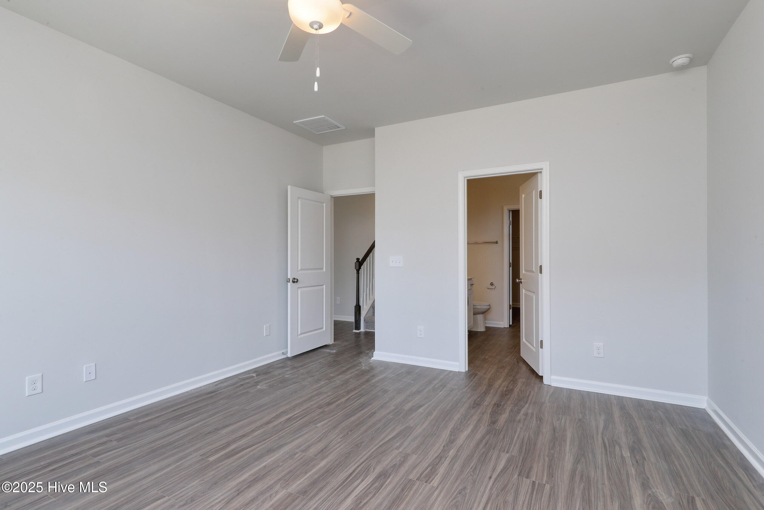 100552659 | Photo 27