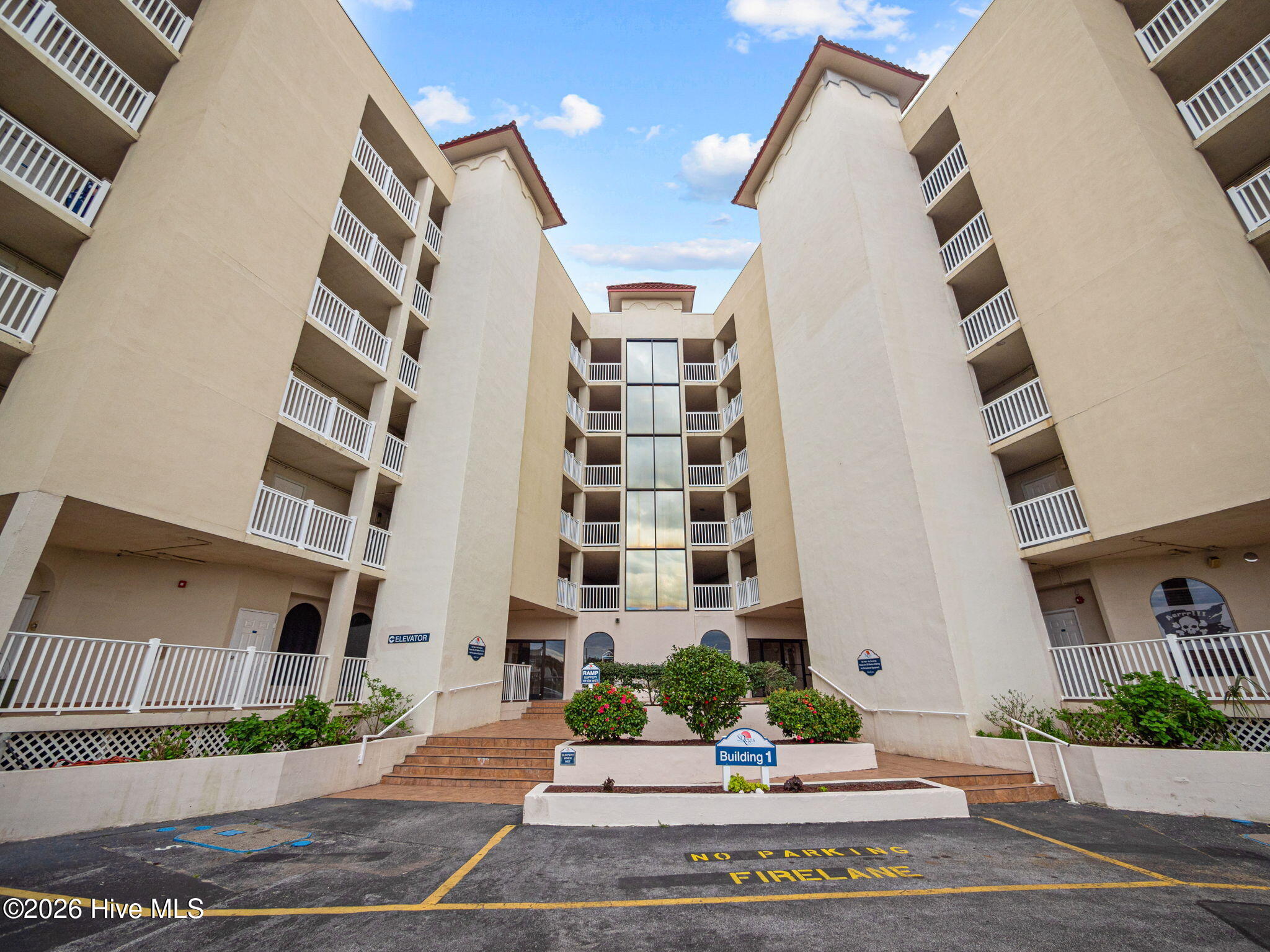 100550416 | Photo 27