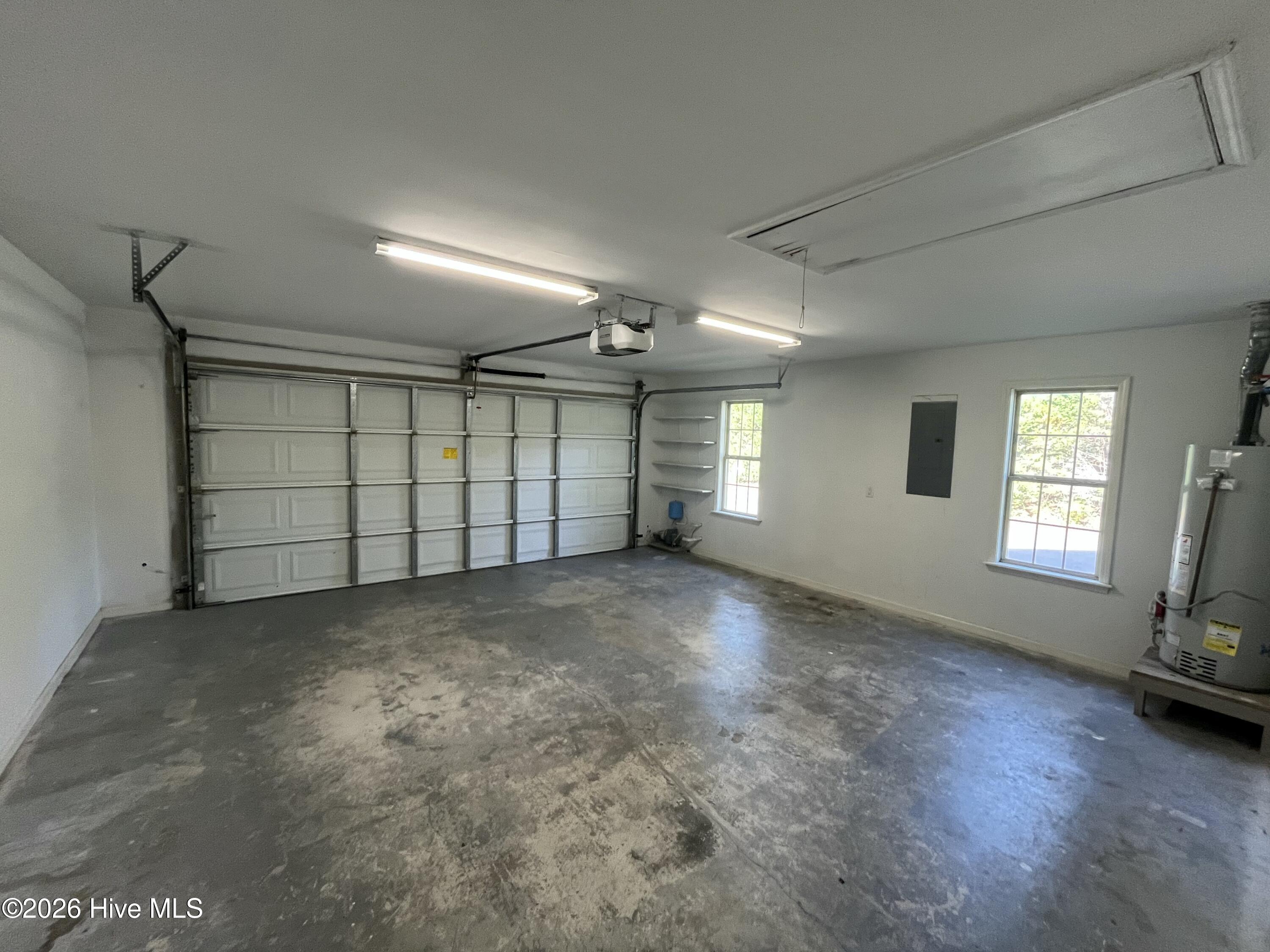 100565460 | Photo 19