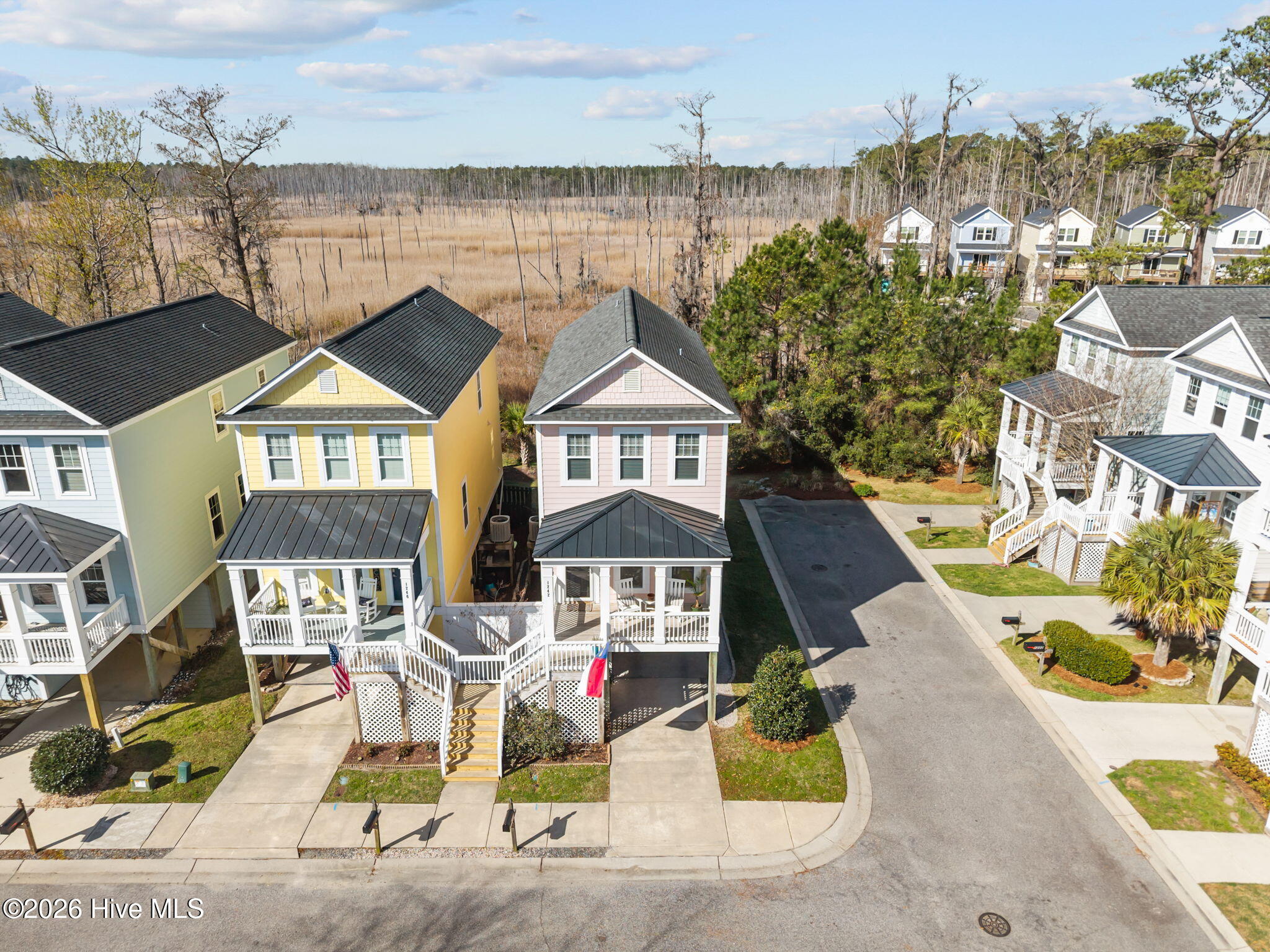 100560922 | Photo 43