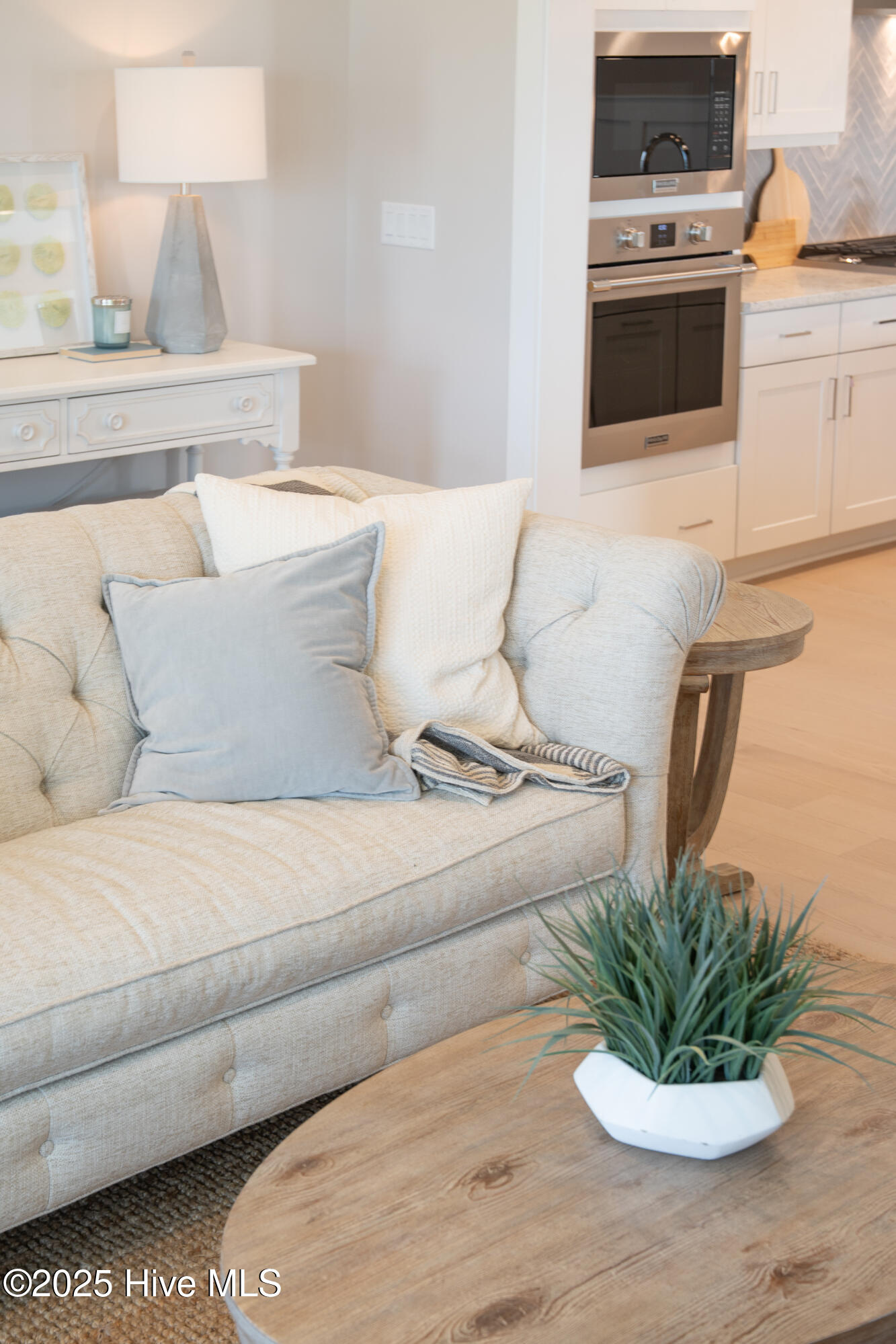 100471087 | Photo 15