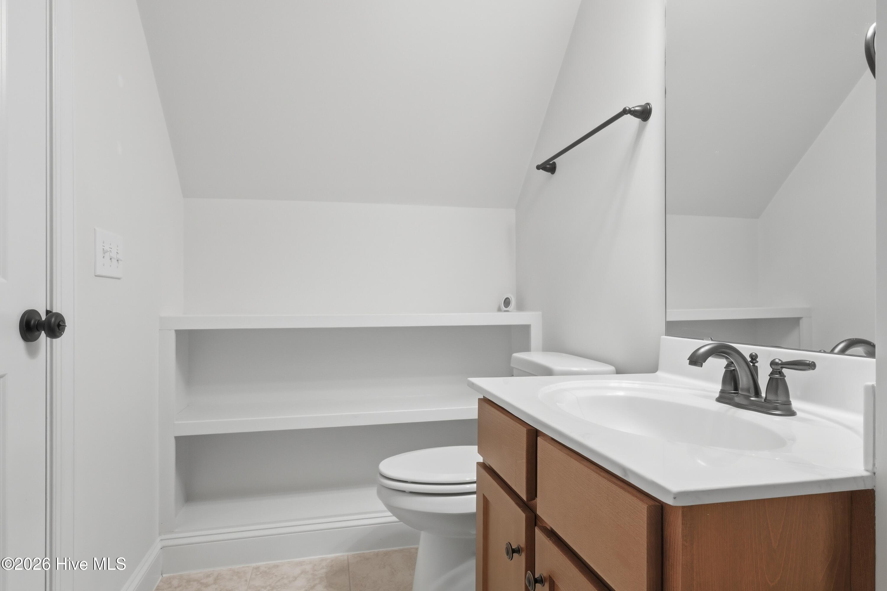 100565162 | Photo 49