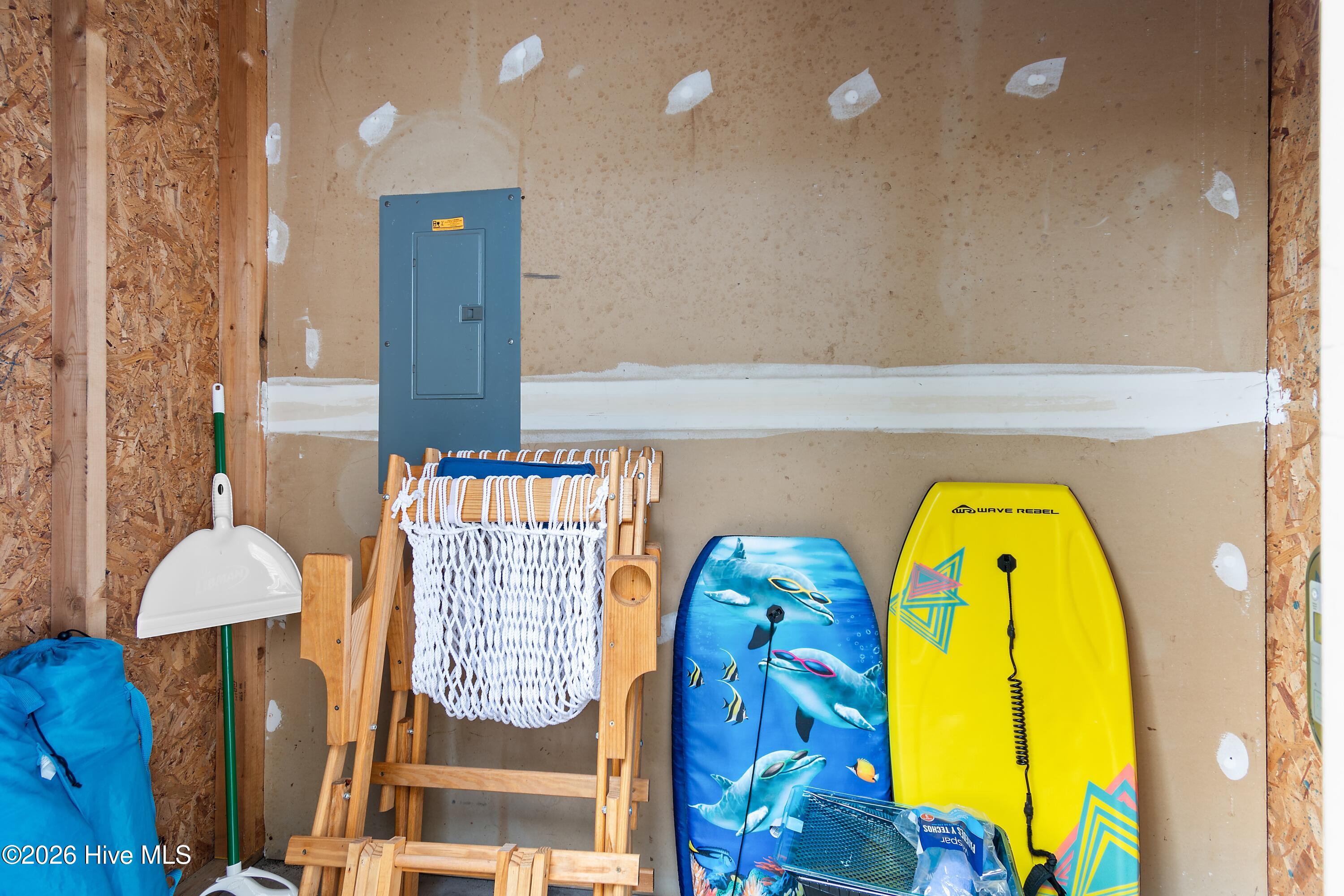 100563201 | Photo 20