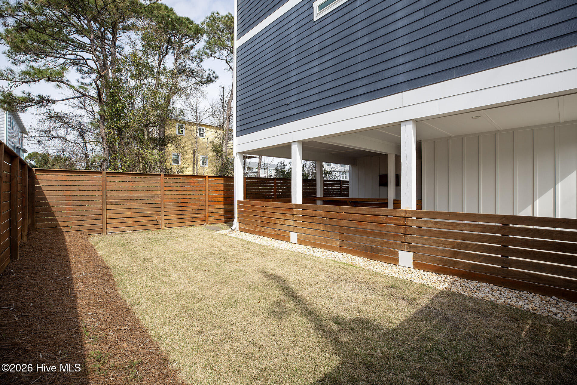 100562975 | Photo 66