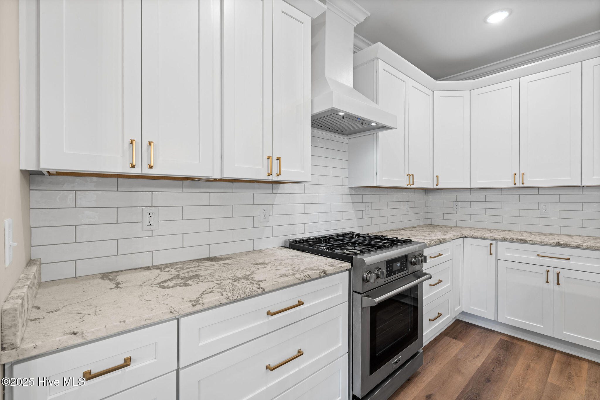 100524622 | Photo 22