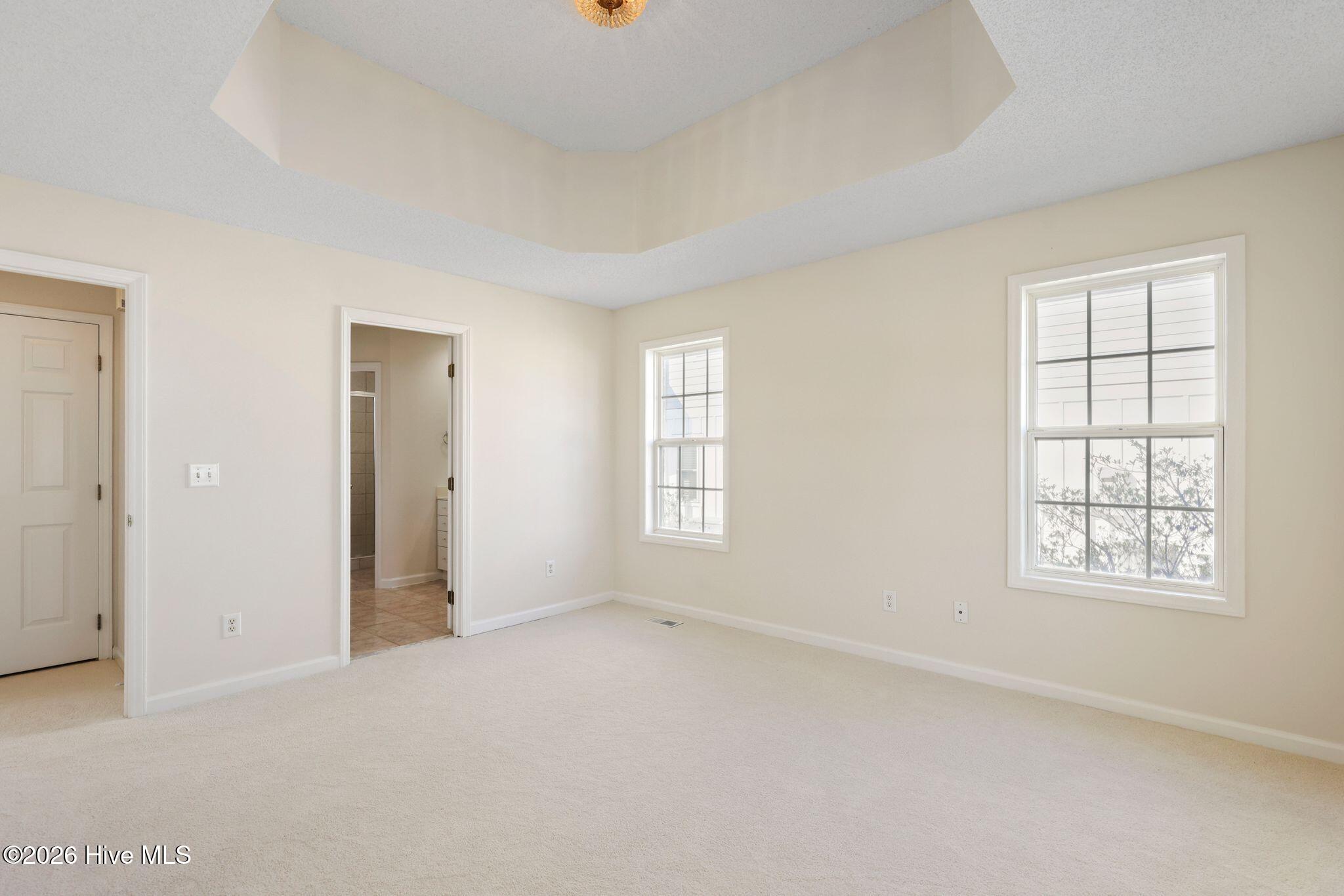 100558031 | Photo 23