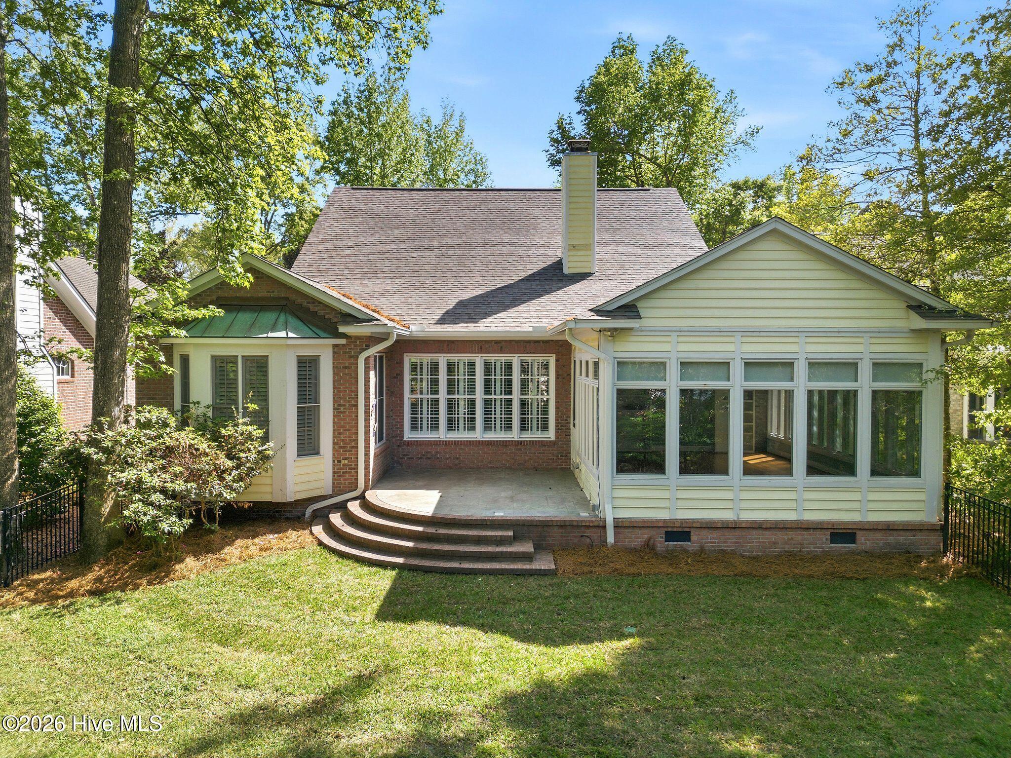 100567139 | Photo 49