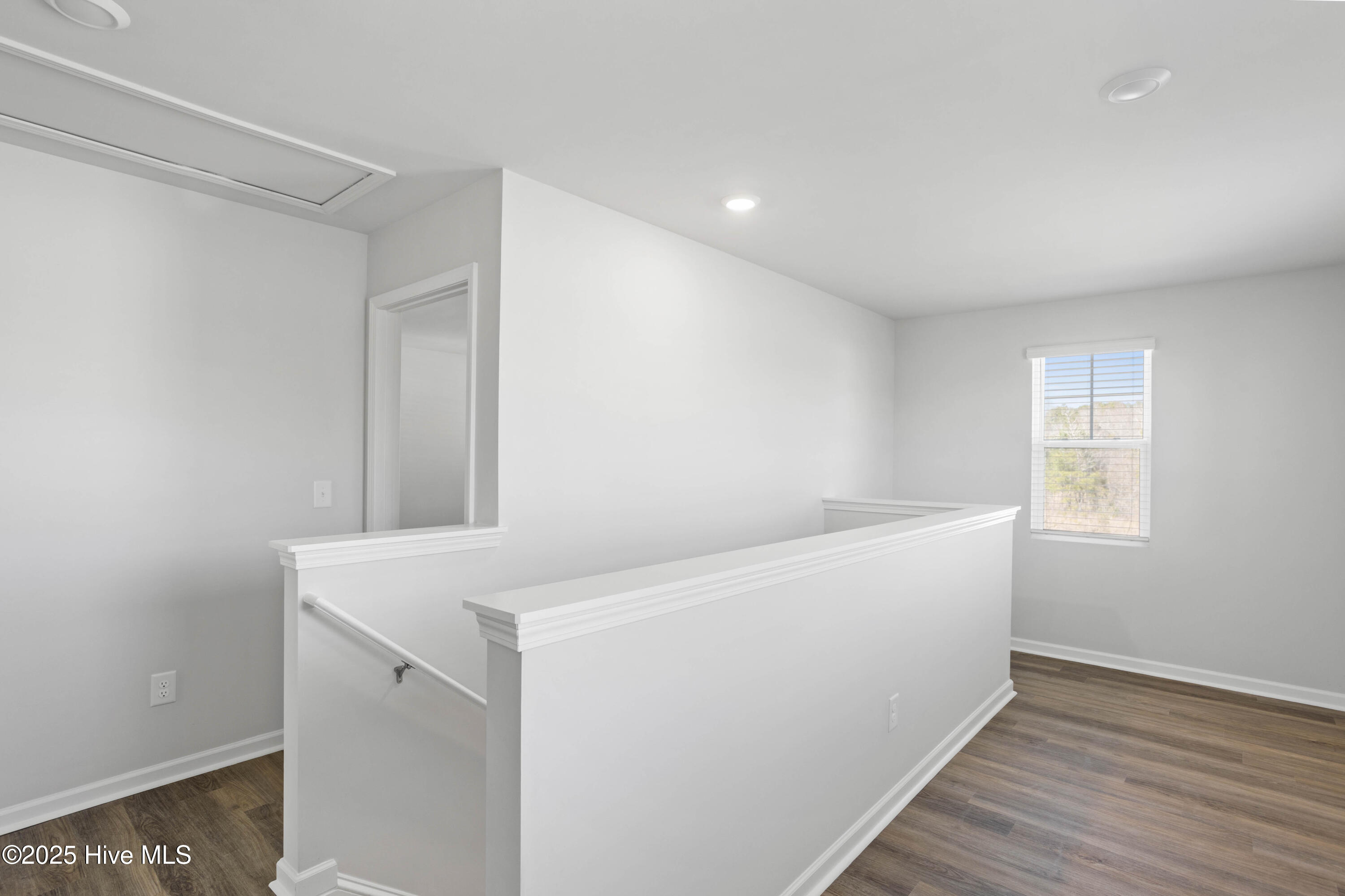 100526286 | Photo 14