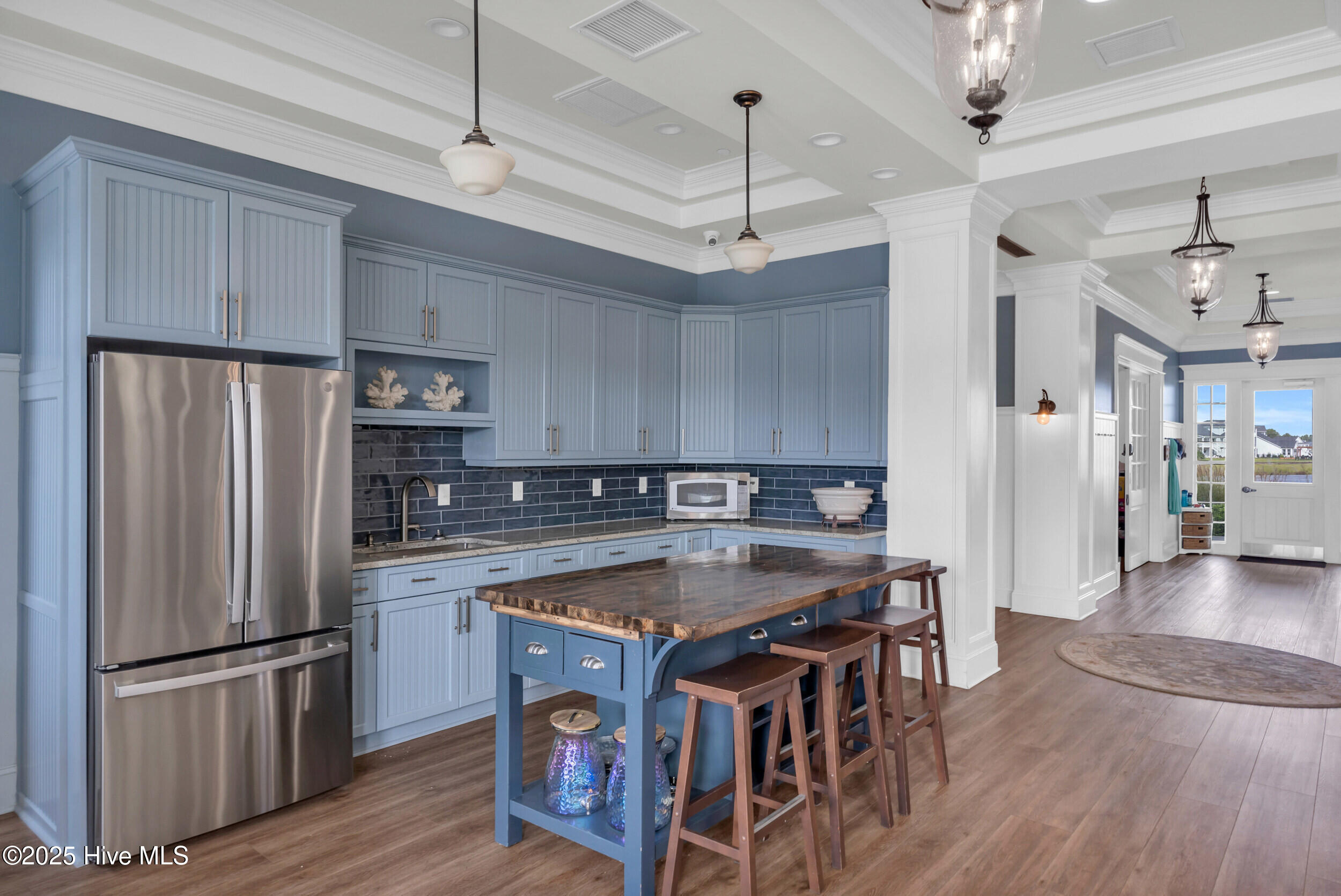 100535117 | Photo 88