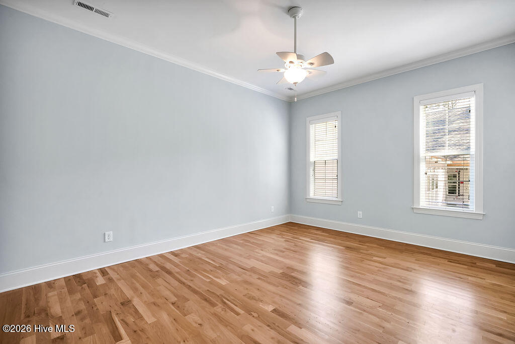 100566993 | Photo 25