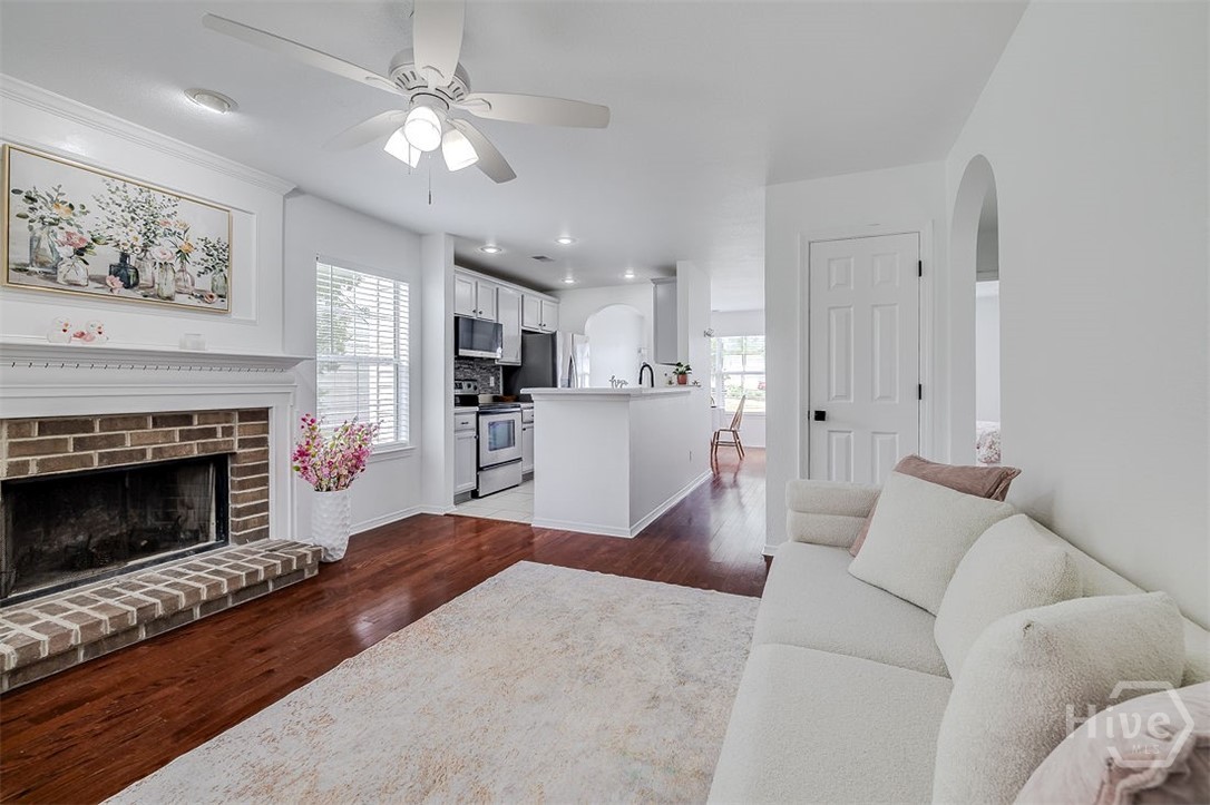 Photo 4 of Single family home for sale at 16 Fairgreen St, Savannah, GA 31407 | MLS# SA364504 | Listing updated on 2026-09-13