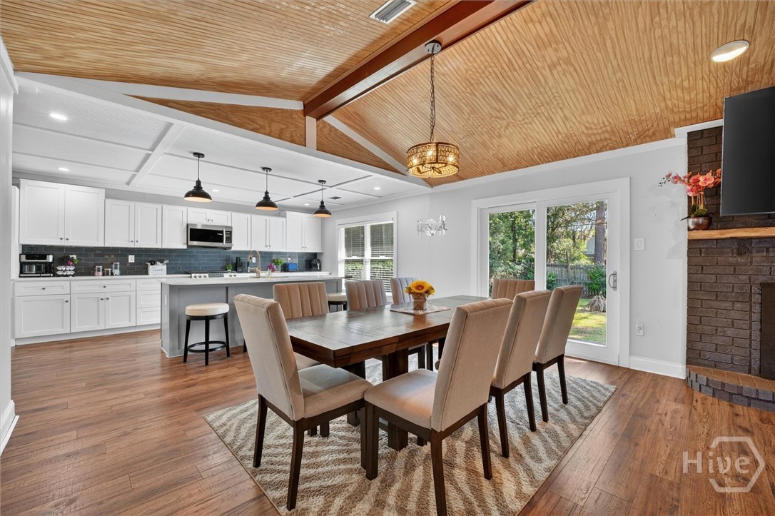 Photo 2 of Single family home for sale at 109 N Cromwell Rd, Savannah, GA 31410 | MLS# SA357584 | Listing updated on 2026-10-09