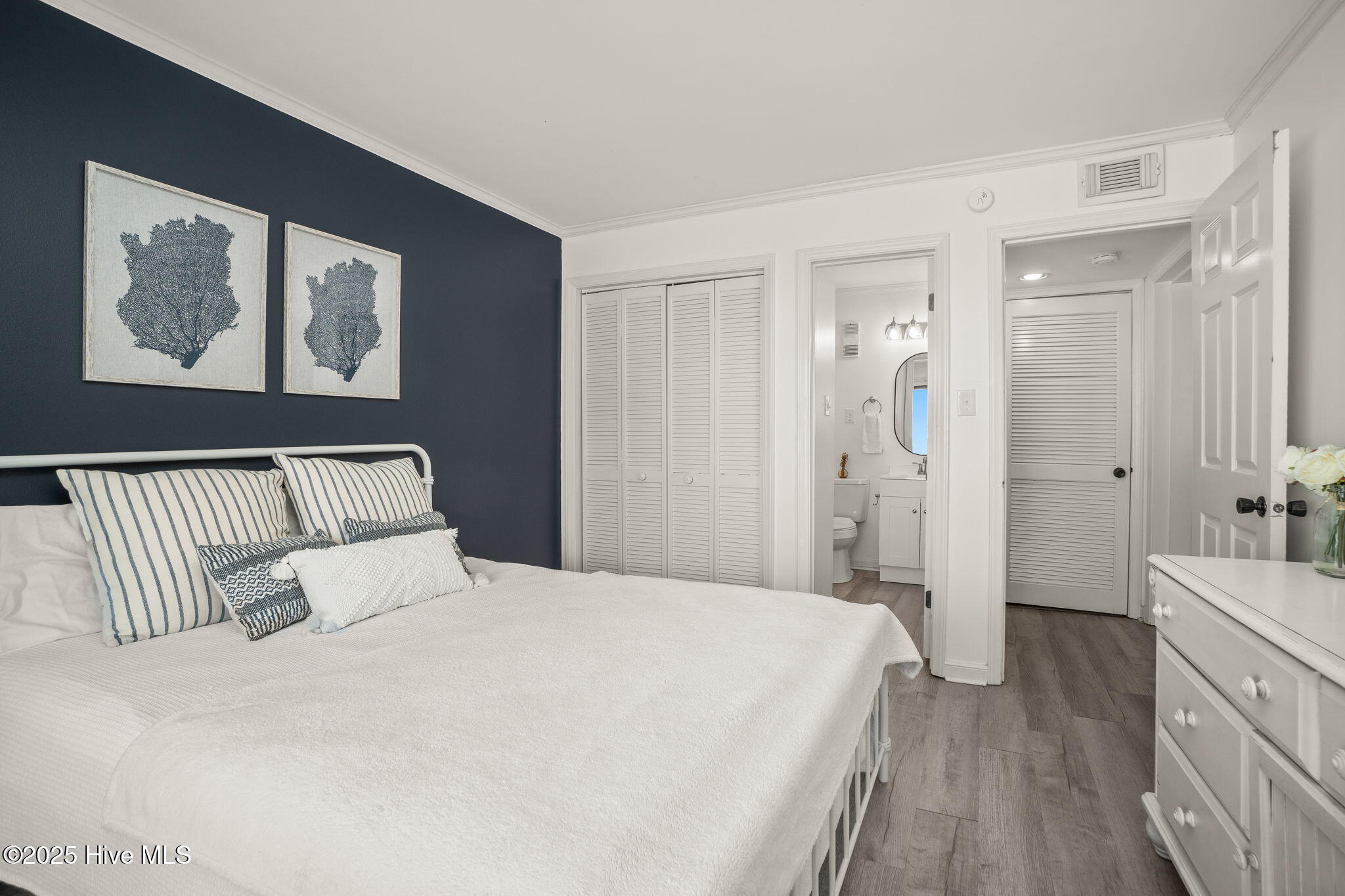 100490191 | Photo 19