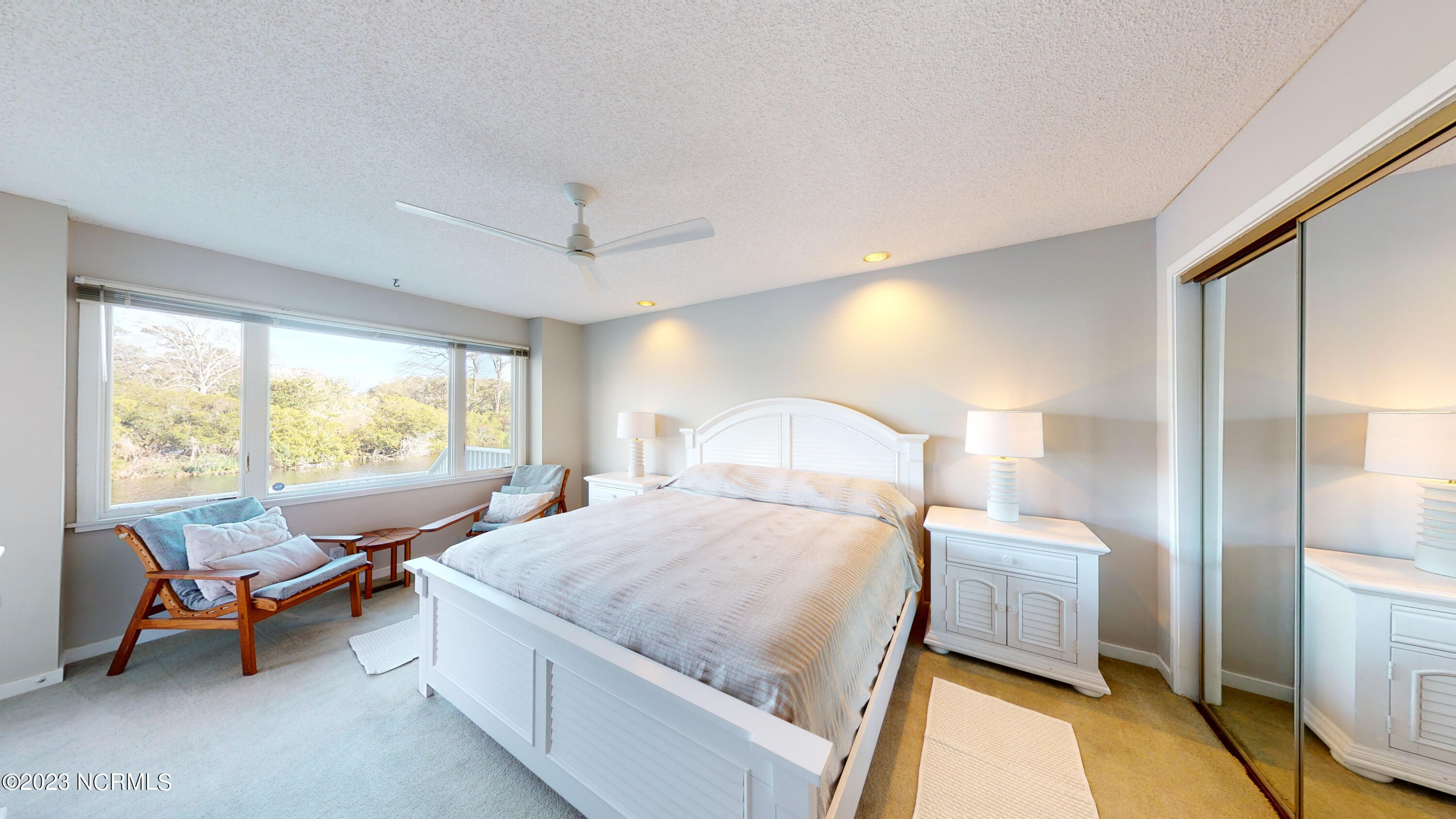 100537527 | Photo 29