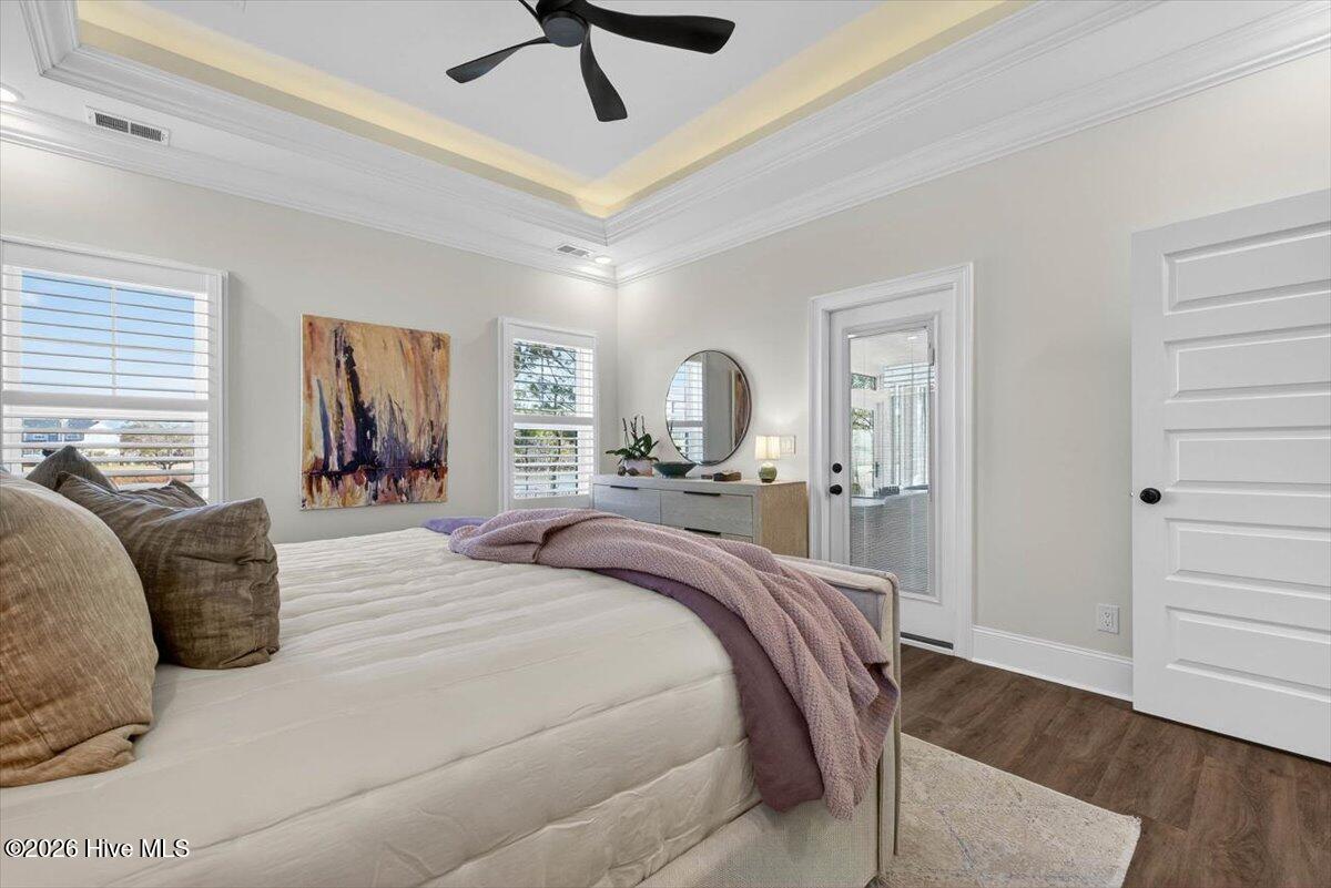 100548349 | Photo 43