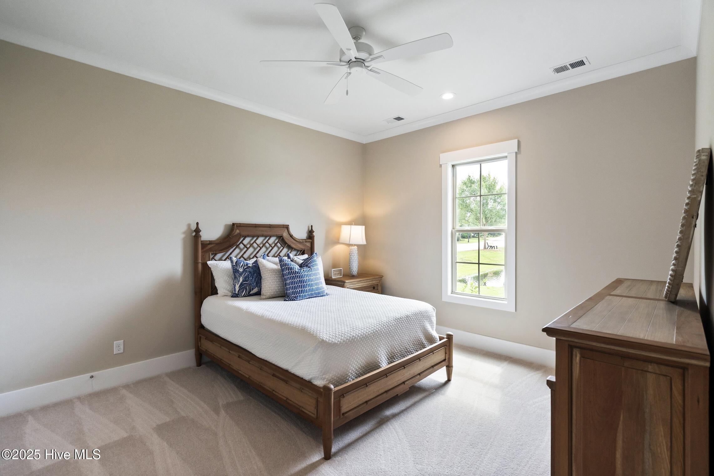 100550201 | Photo 21