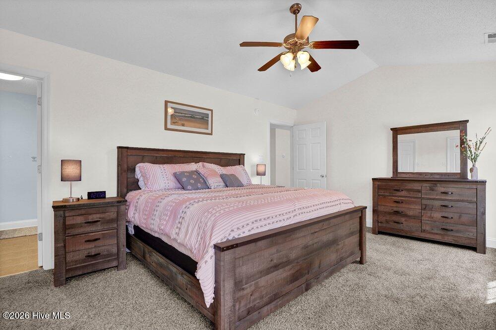 100555437 | Photo 12