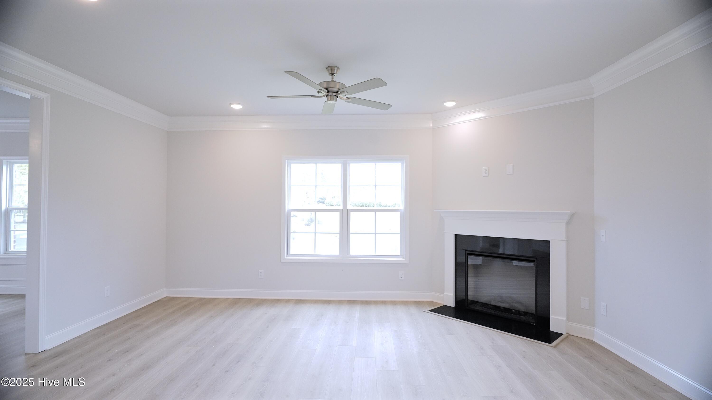 100428126 | Photo 13