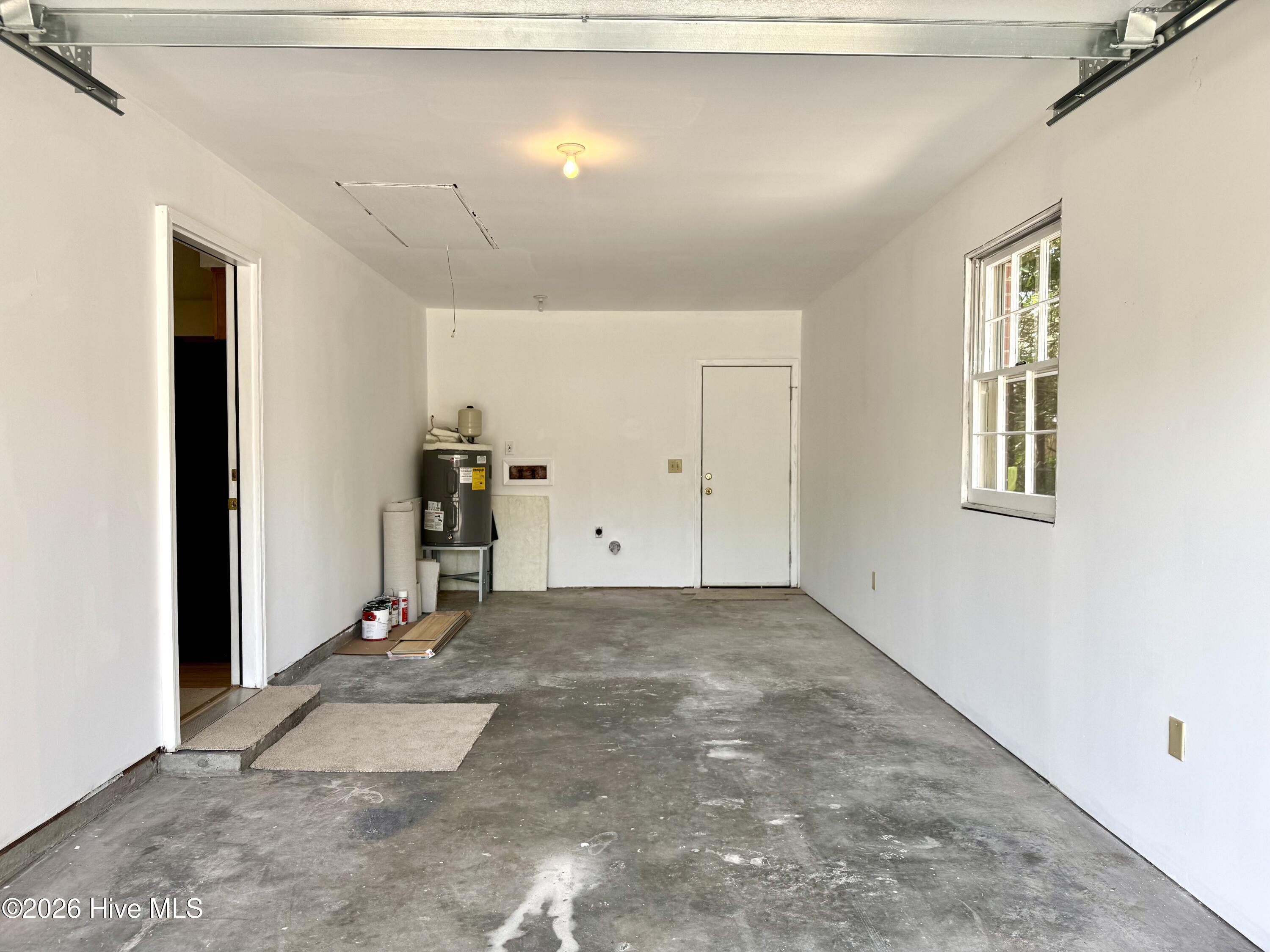 100567186 | Photo 13