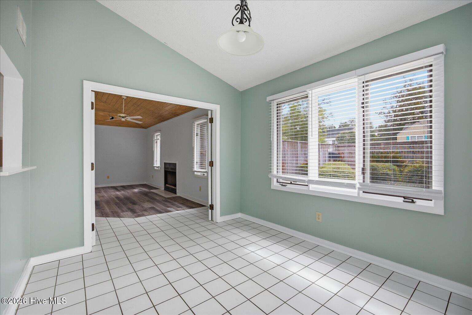 100555518 | Photo 17