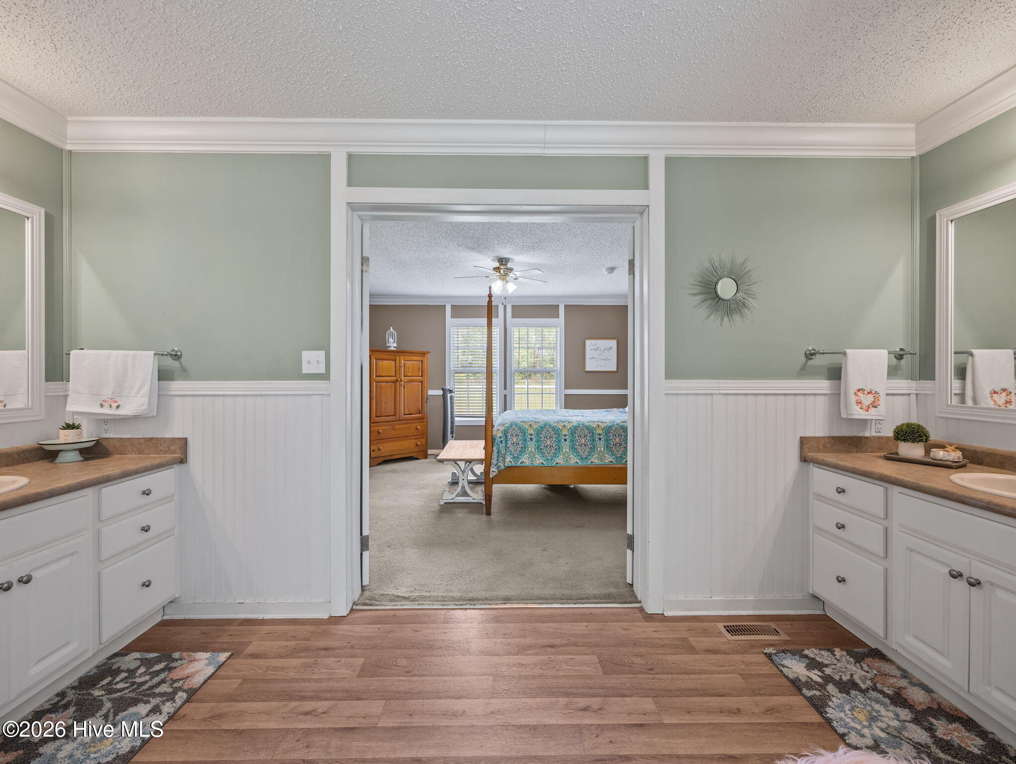 100566211 | Photo 16