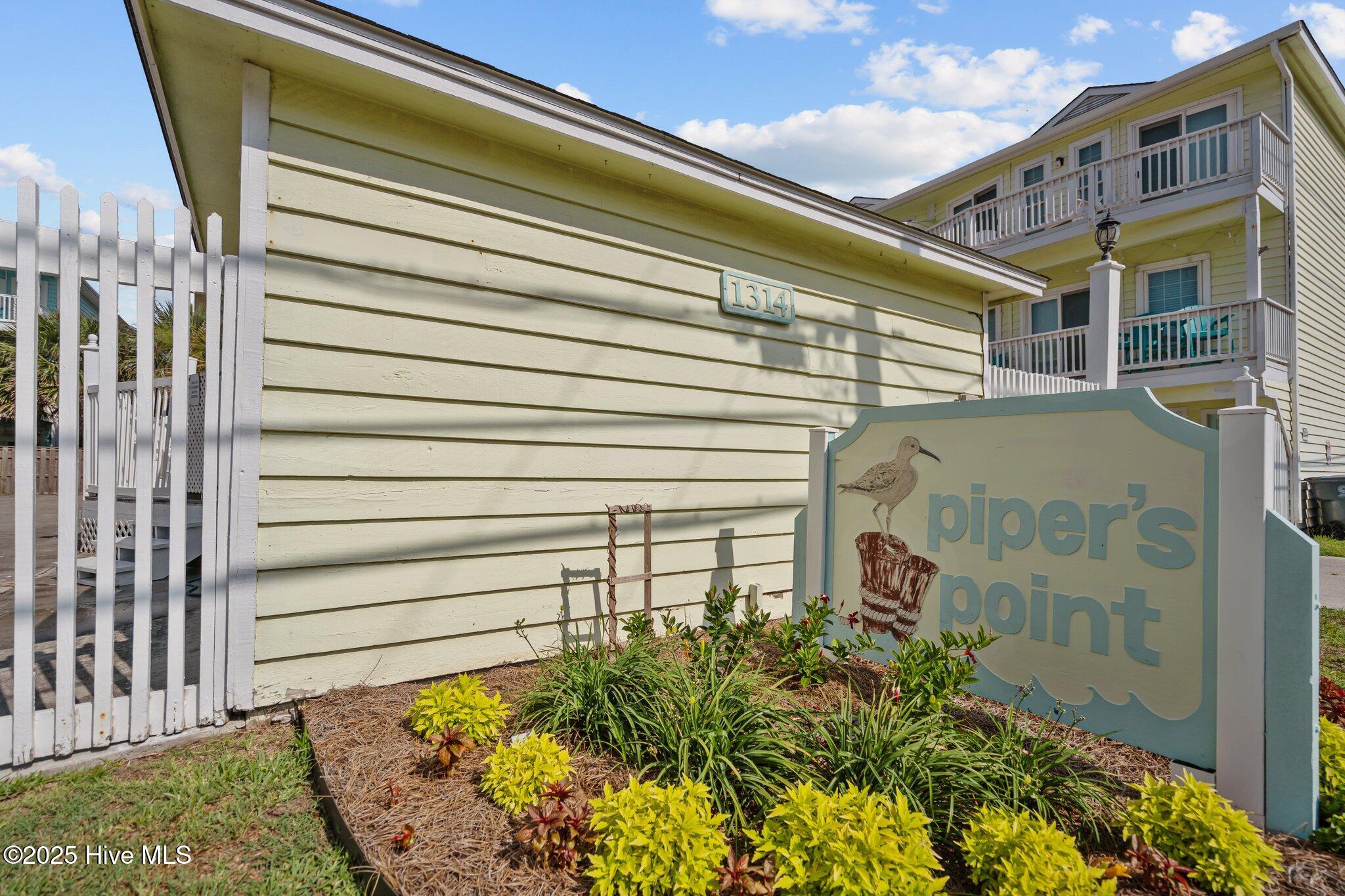 100554809 | Photo 52